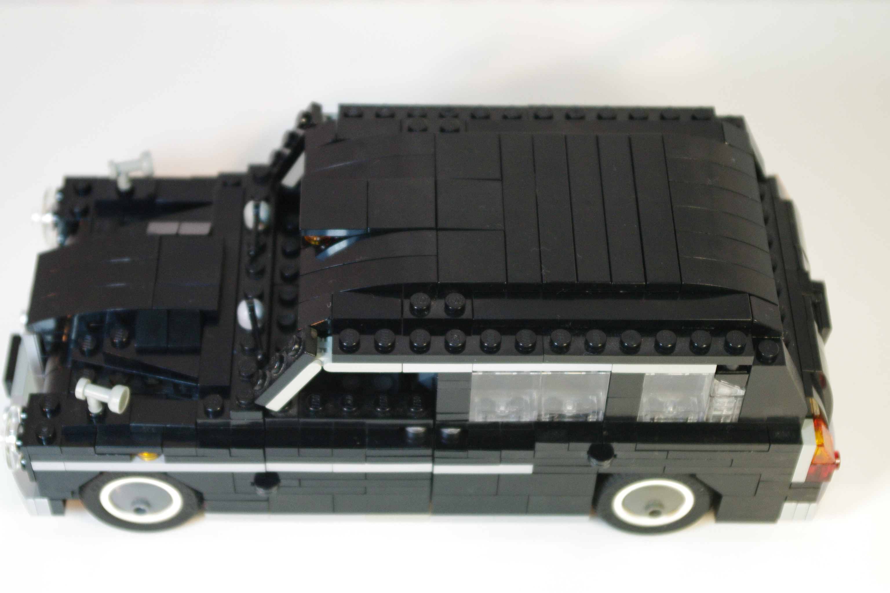 austin_fx4_black_cab_04.jpg