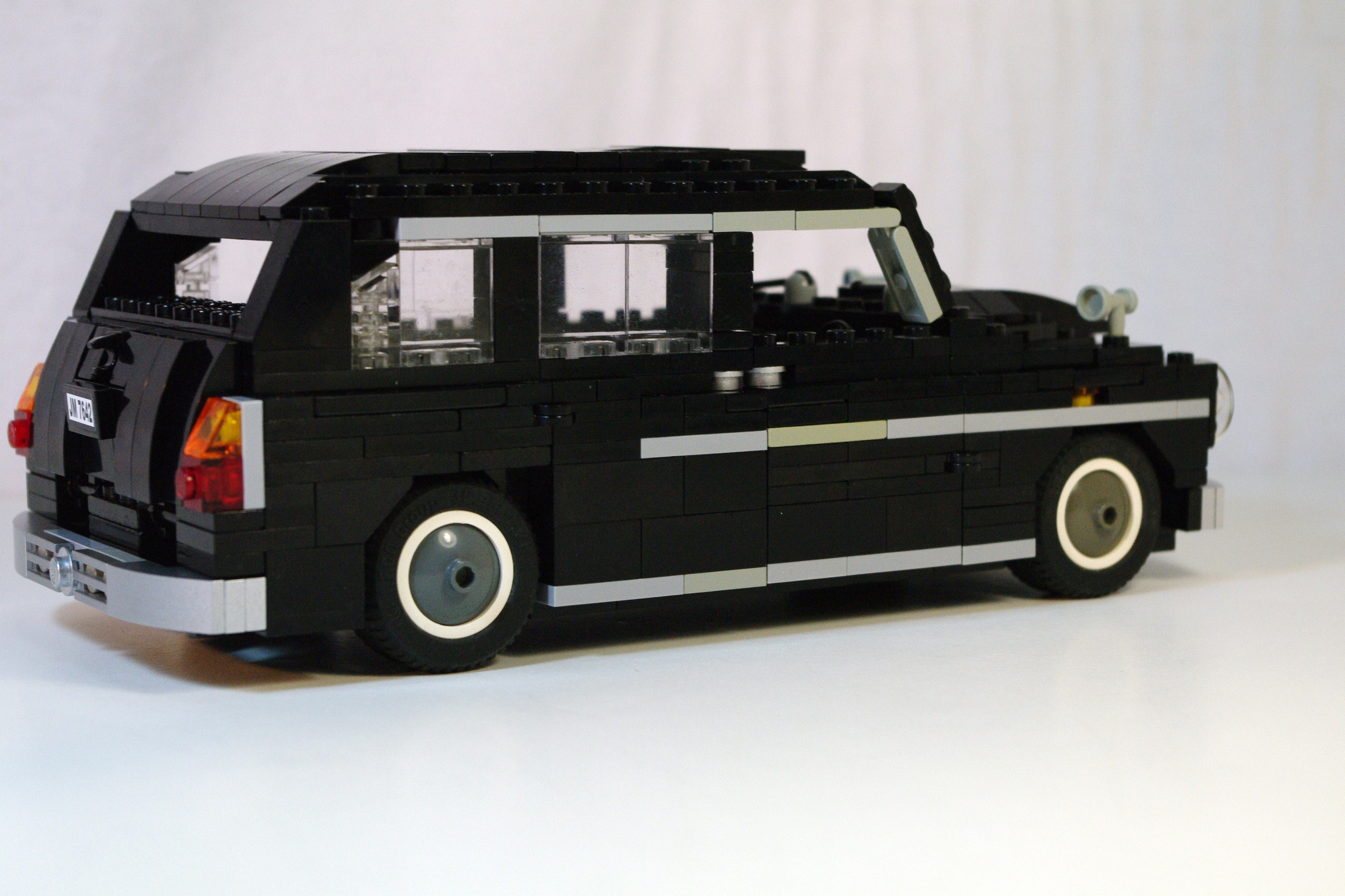 austin_fx4_black_cab_15.jpg