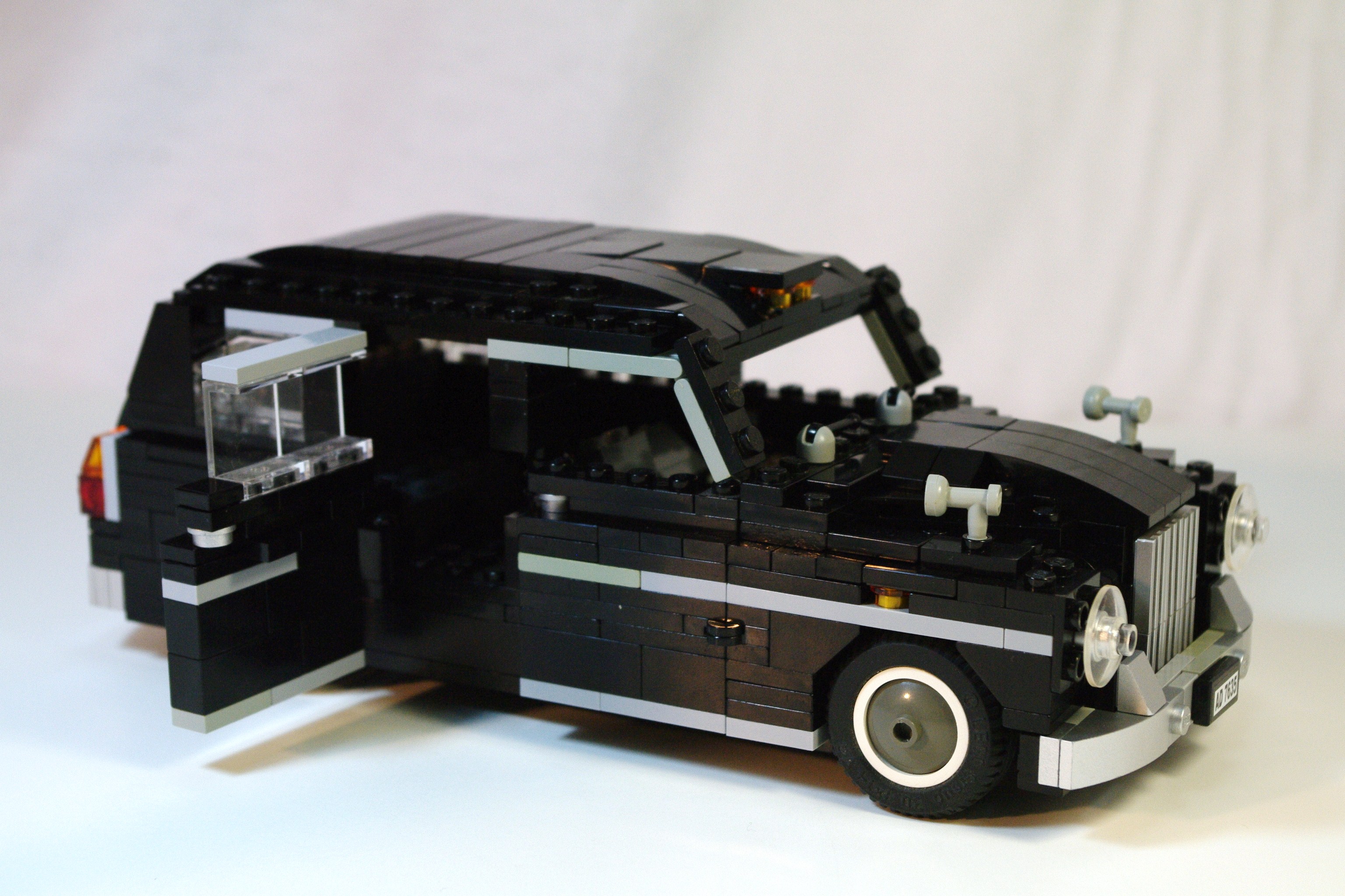 austin_fx4_black_cab_22.jpg