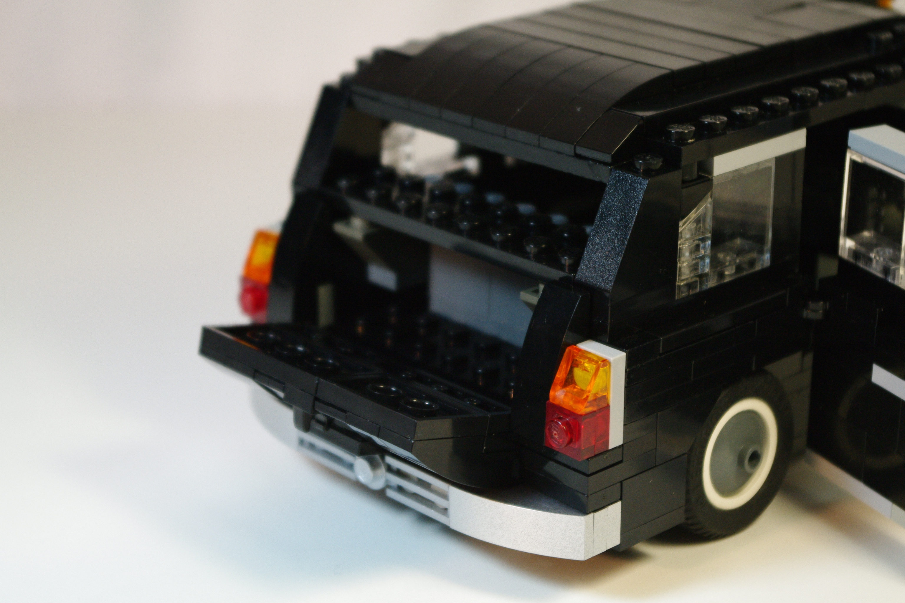austin_fx4_black_cab_29.jpg