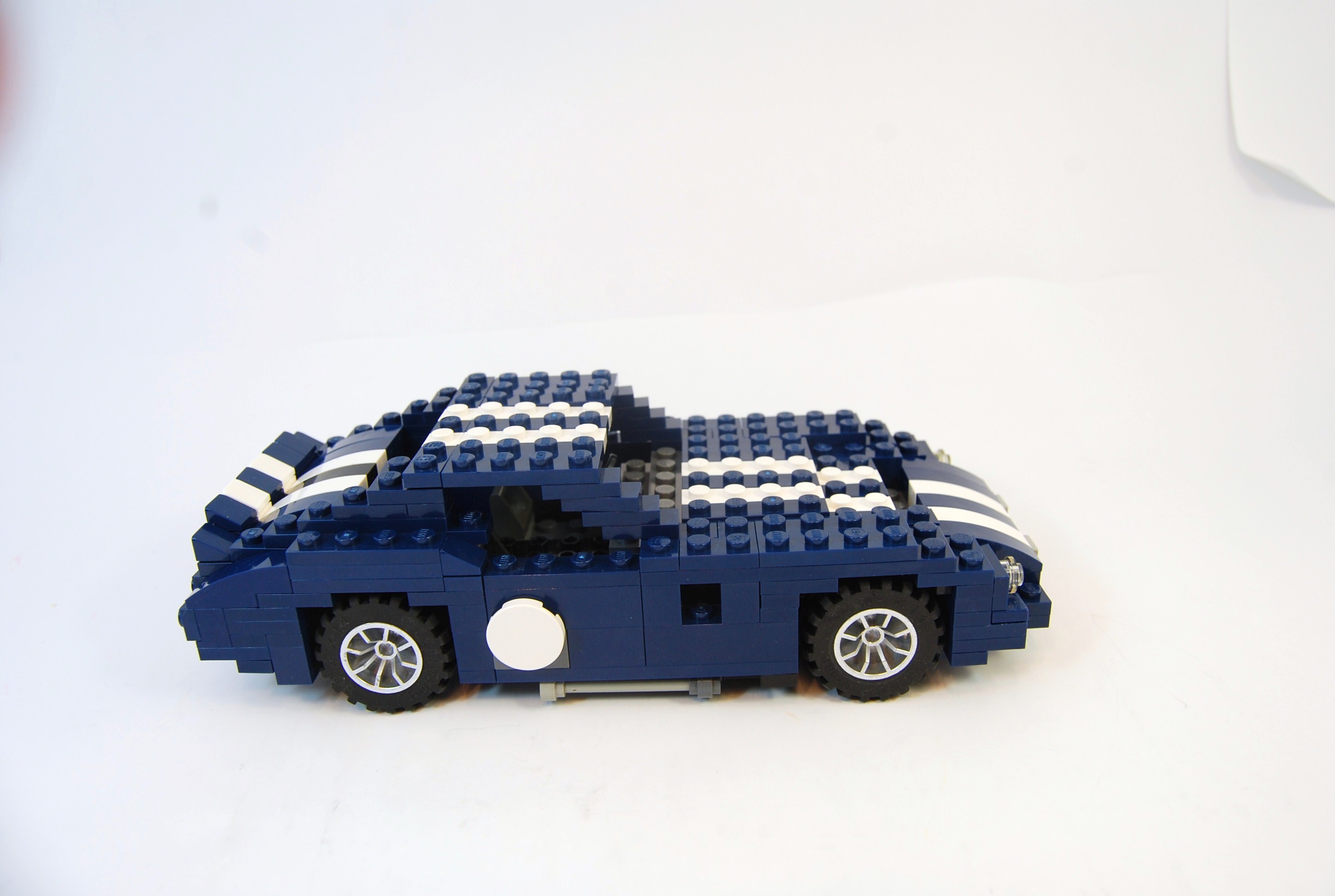 shelby_daytona_02.jpg