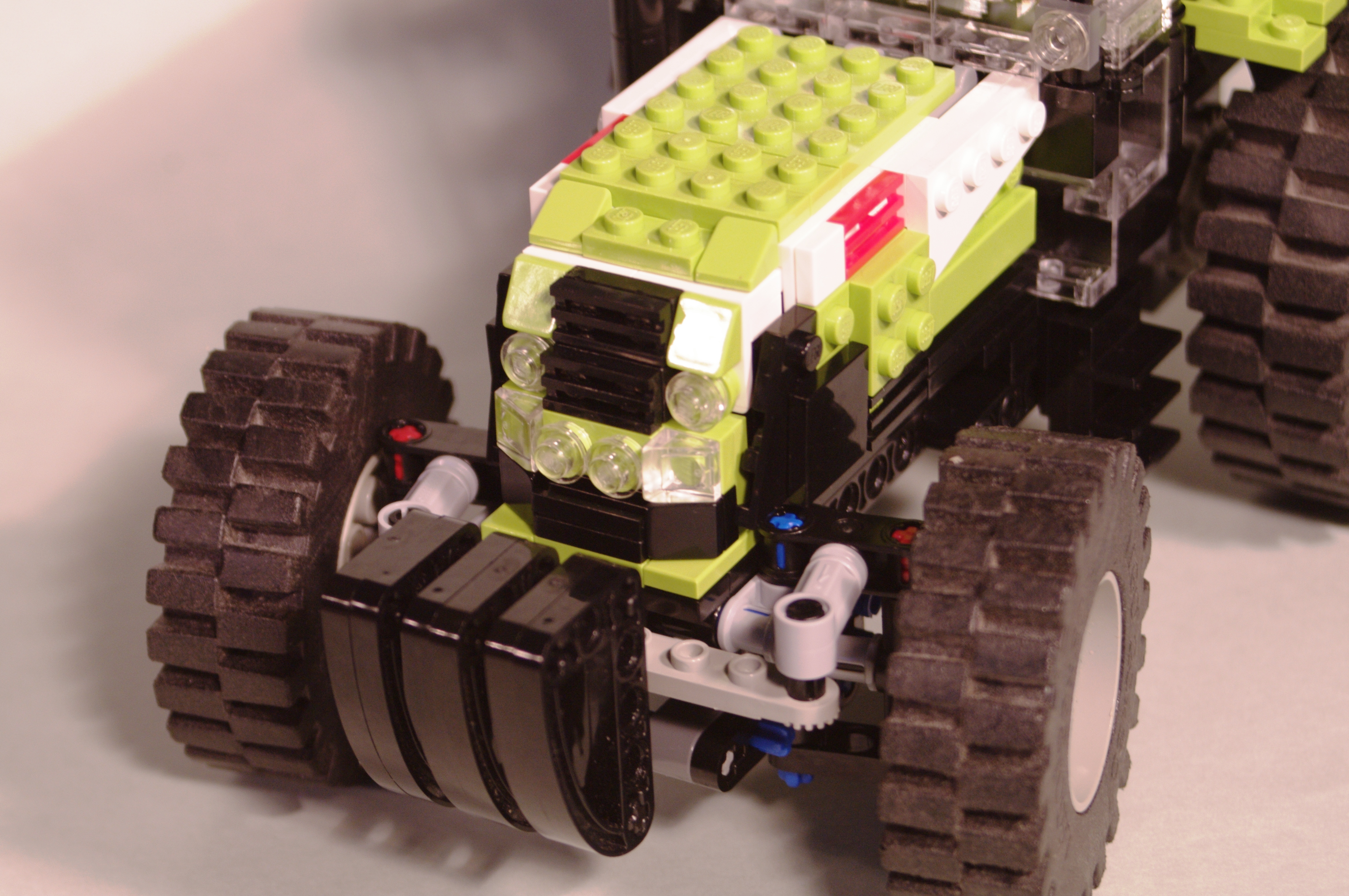 claas_arion_600_brick_07.jpg