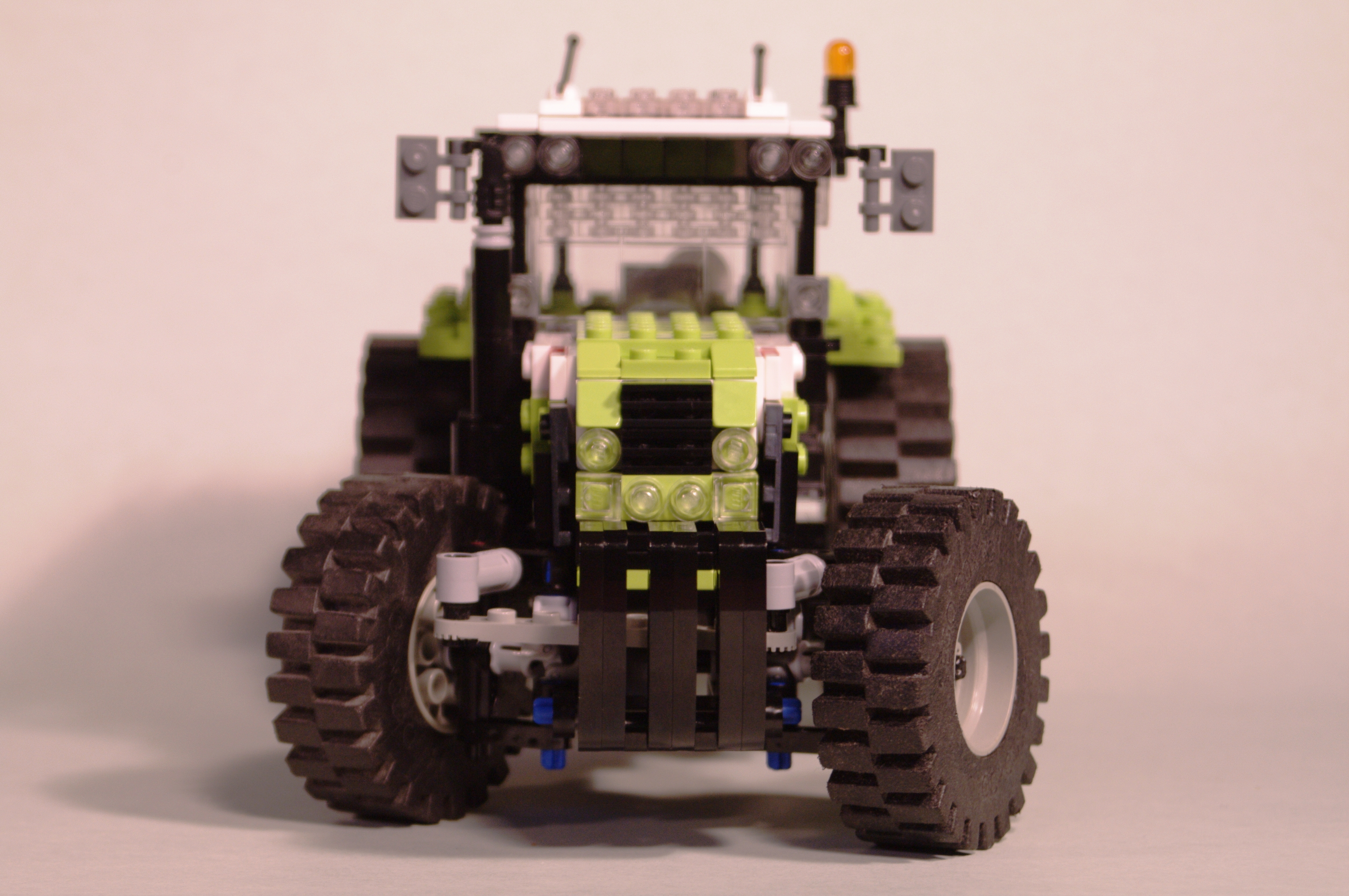 claas_arion_600_brick_22.jpg