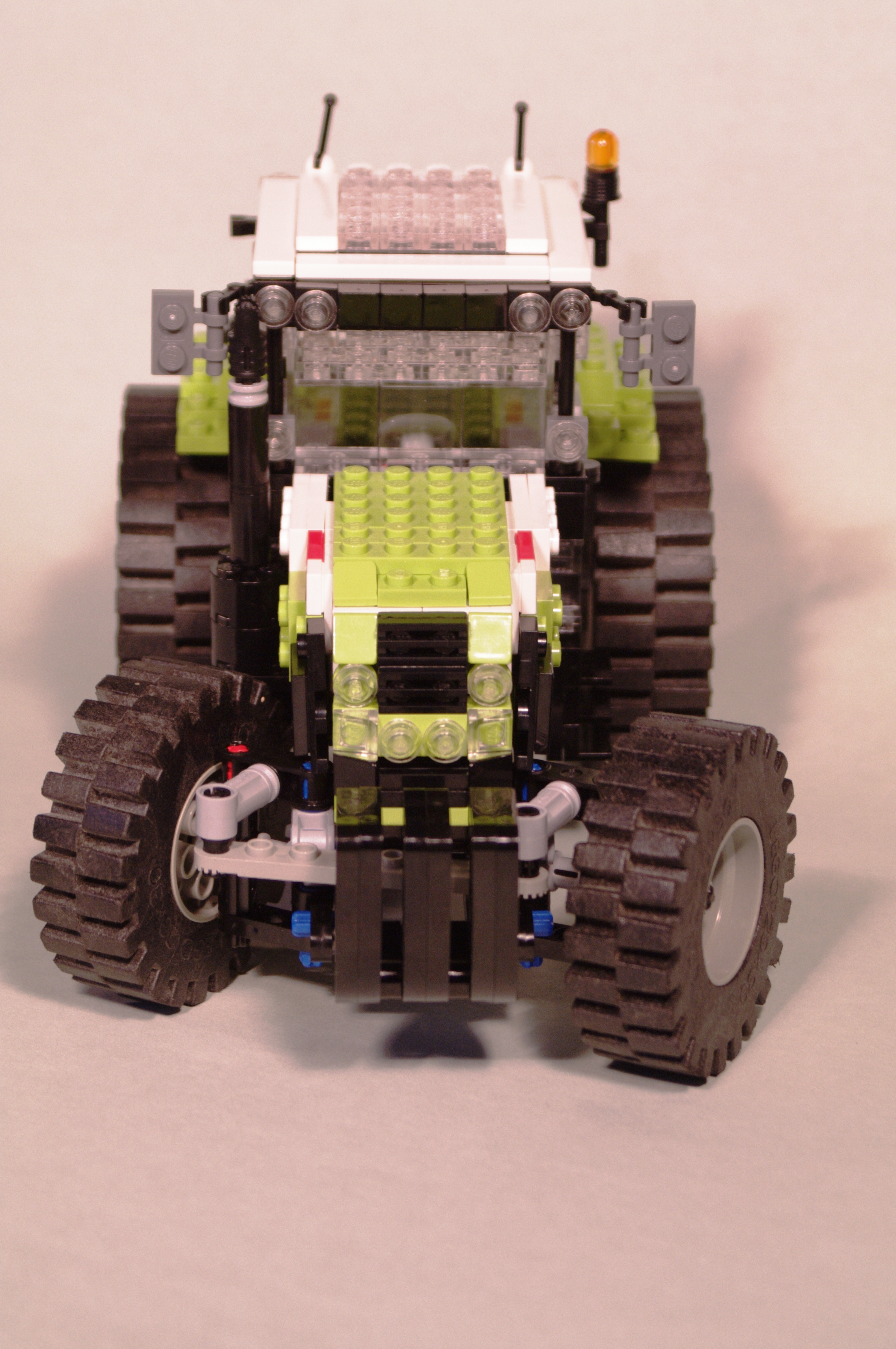 claas_arion_600_brick_23.jpg