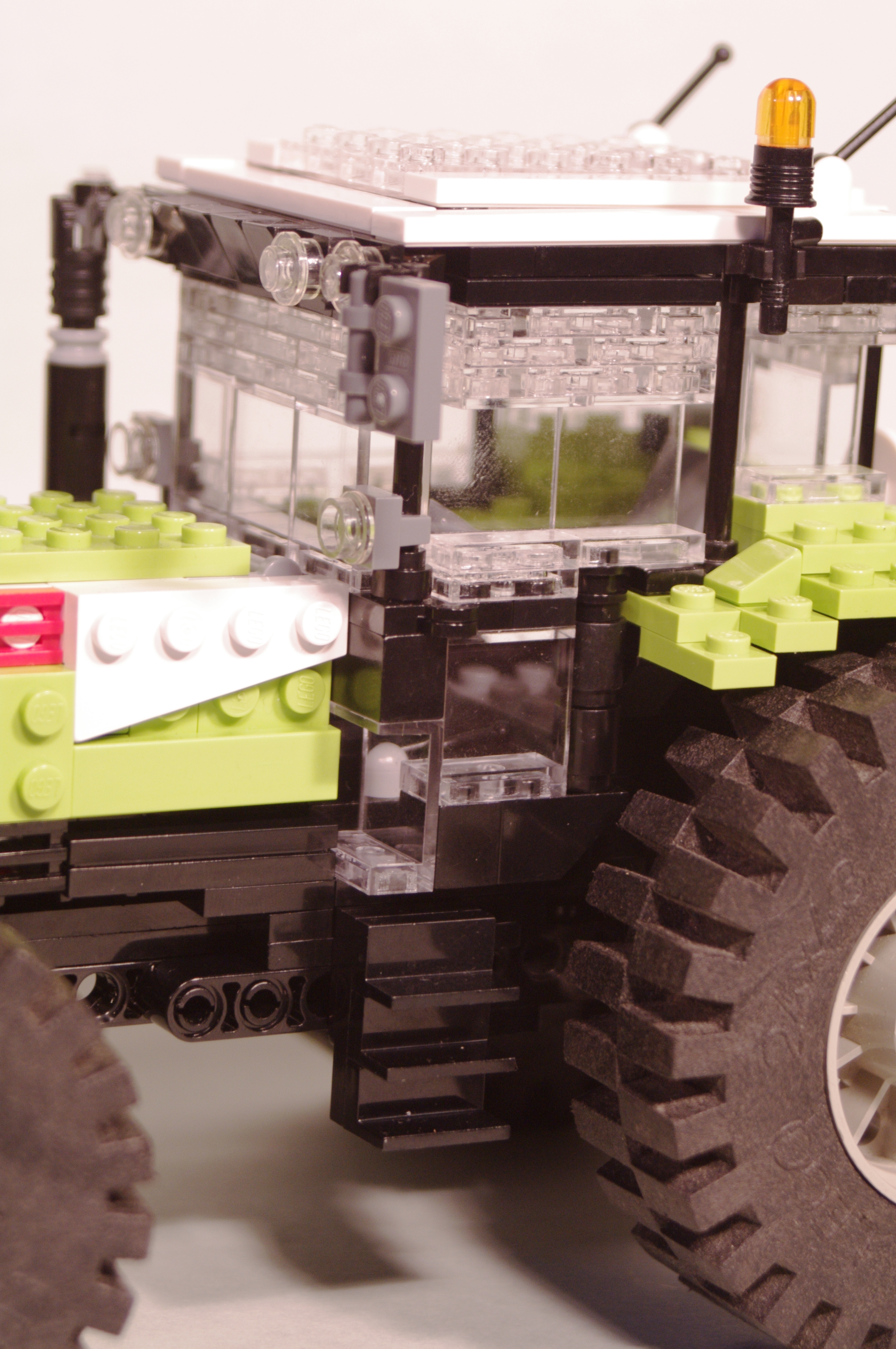 claas_arion_600_brick_33.jpg