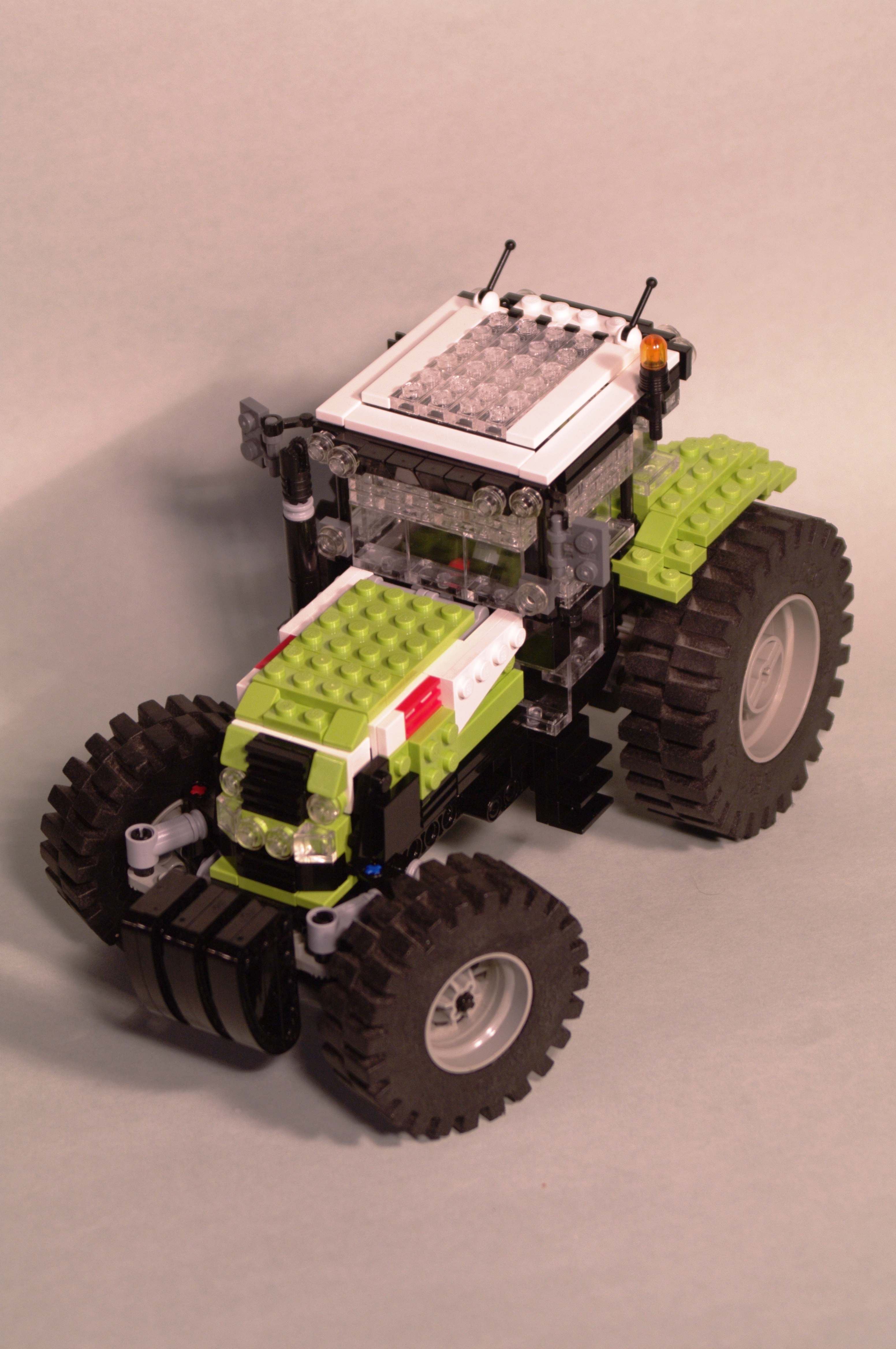 claas_arion_600_brick_39.jpg