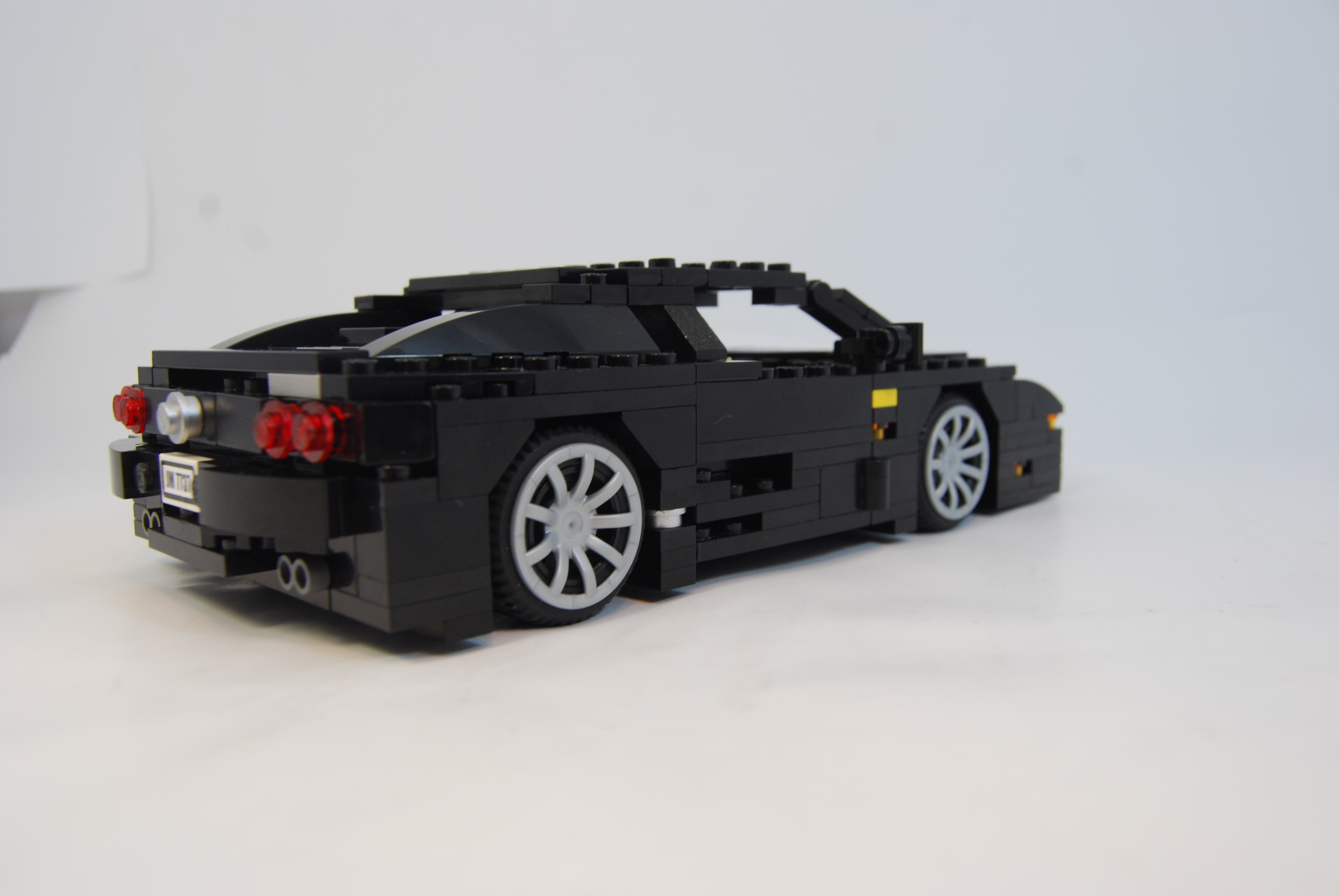 ferrari_f355_berlinetta_17.jpg