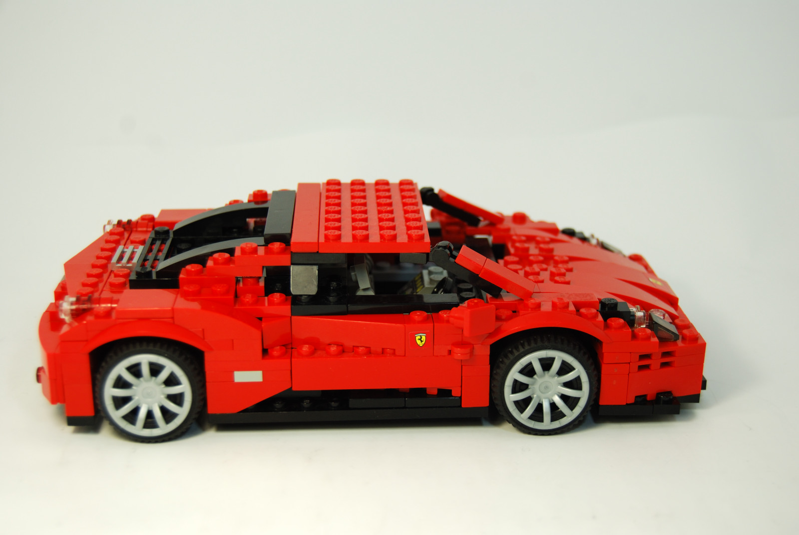 ferrari_458_italia_00y.jpg
