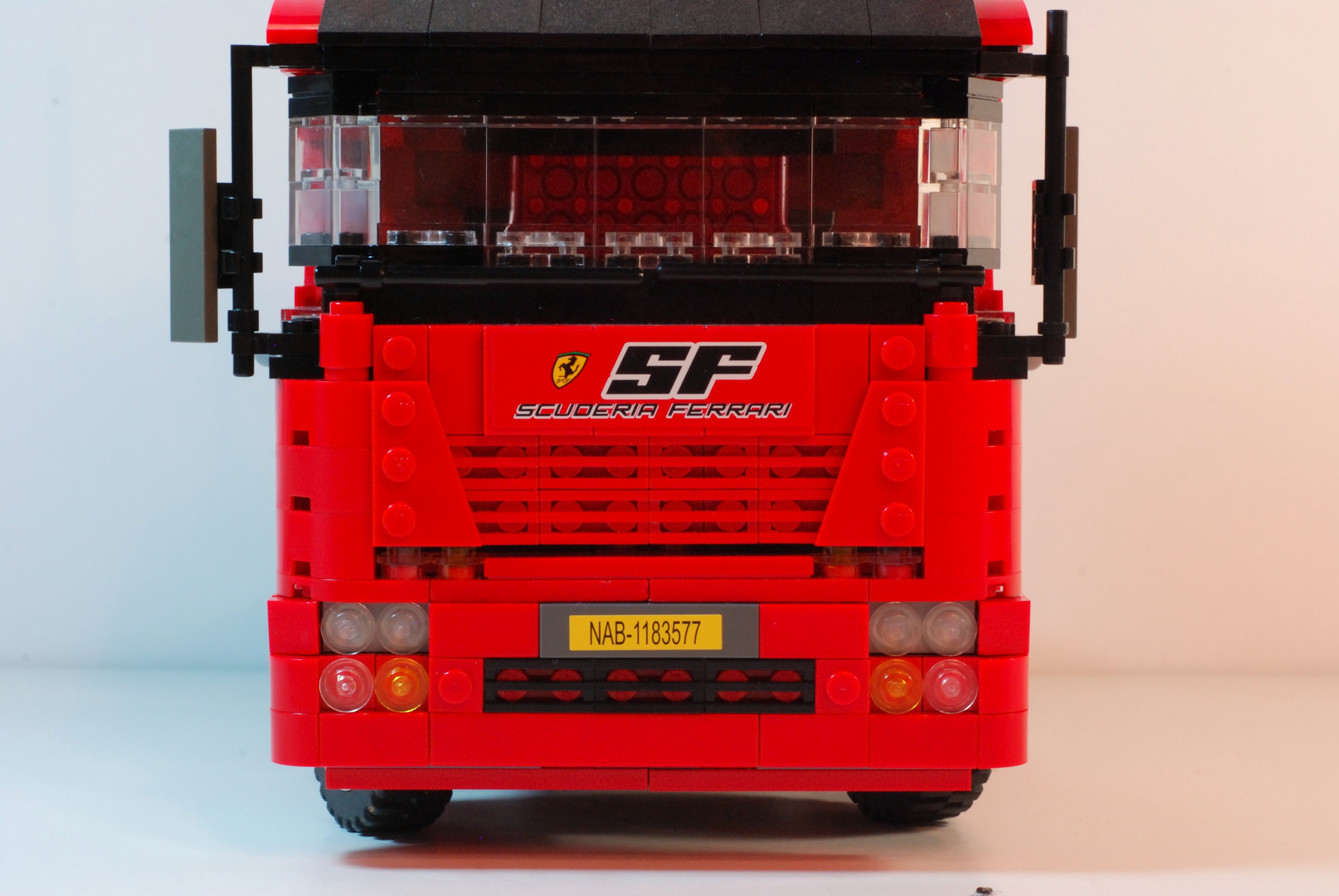 ferrari_2009_formula_1_team_tractor_12.jpg