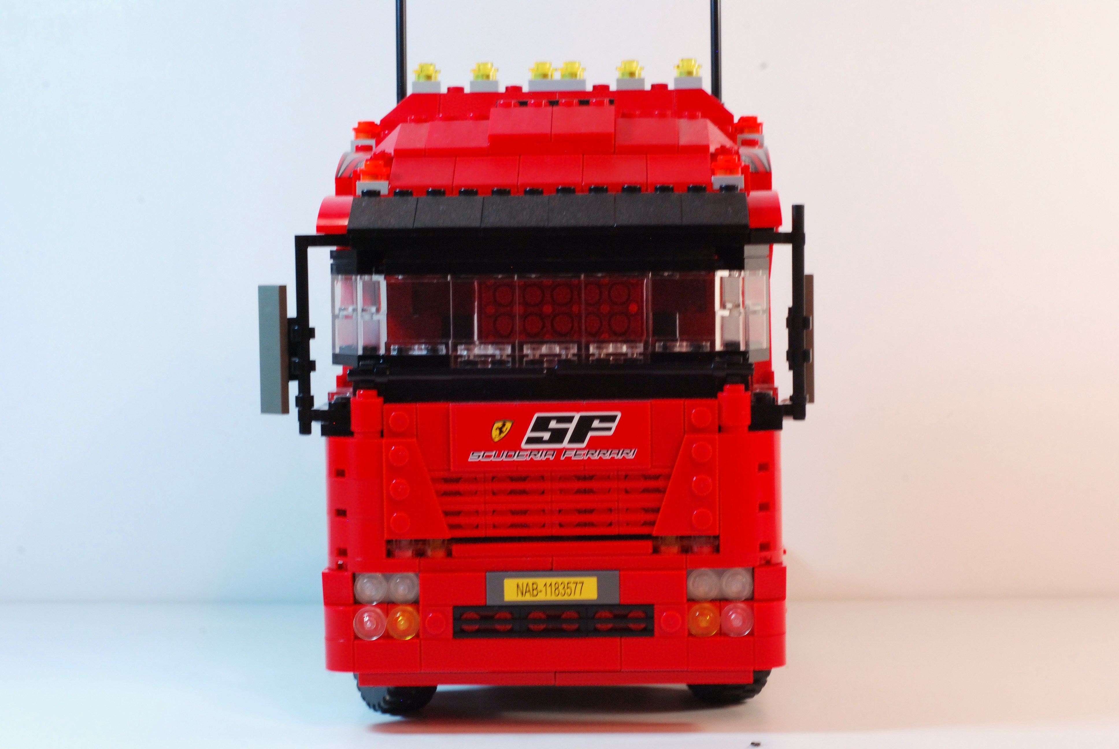 ferrari_2009_formula_1_team_tractor_13.jpg