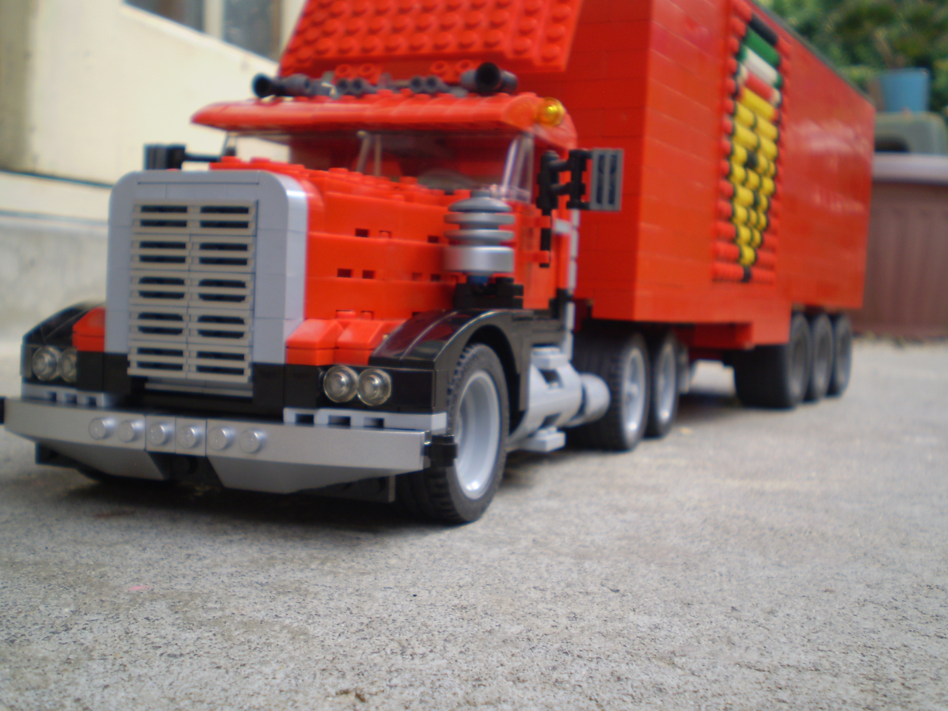 ferrari_truck_transporter_09.jpg