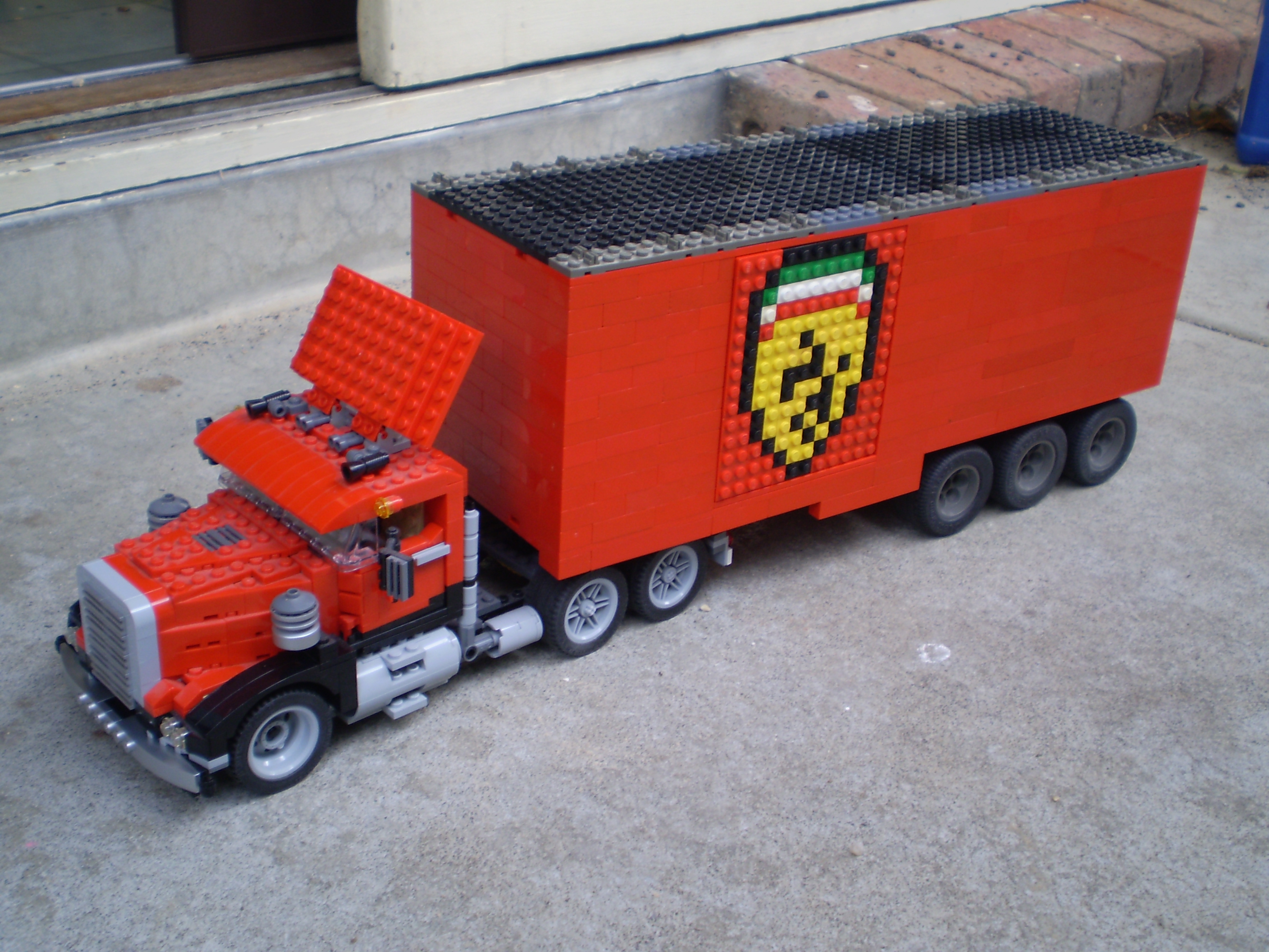 ferrari_truck_transporter_10.jpg