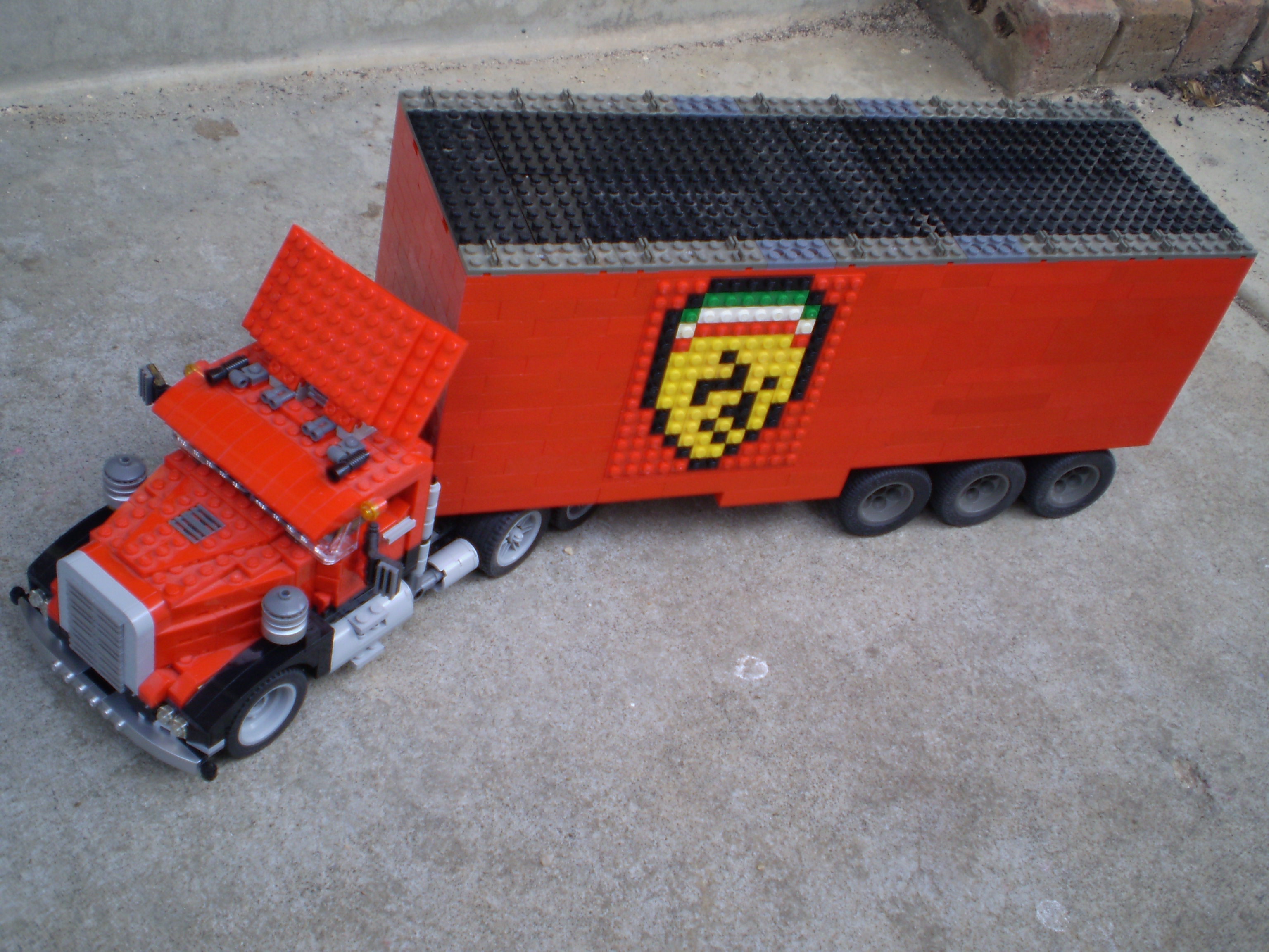 ferrari_truck_transporter_14.jpg