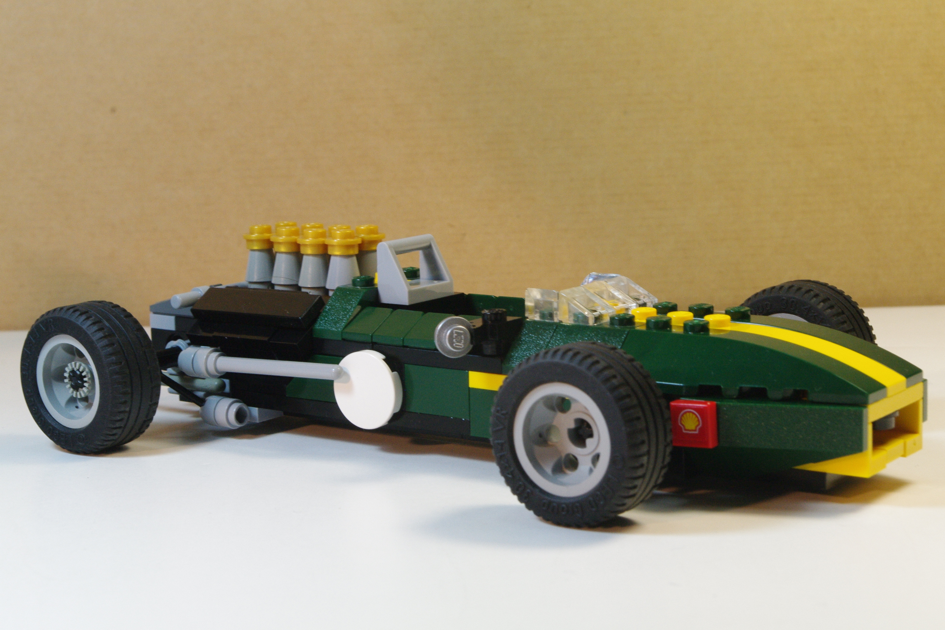 lotus_49a_formula_1_racer_16.jpg