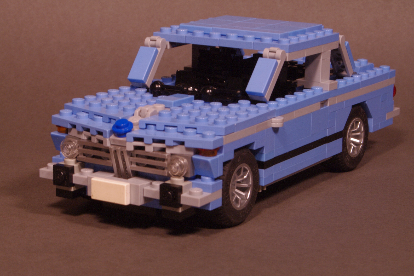 bmw_2002_tii_coupe_05.jpg