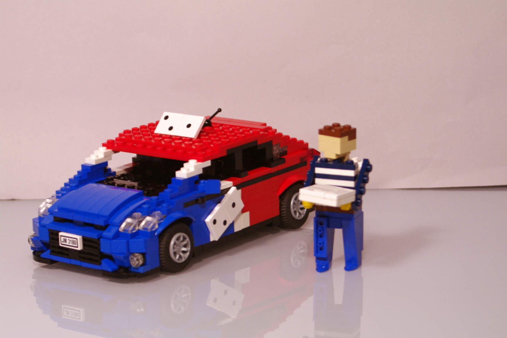 ford_c346_focus_dominos_pizza_08.jpg
