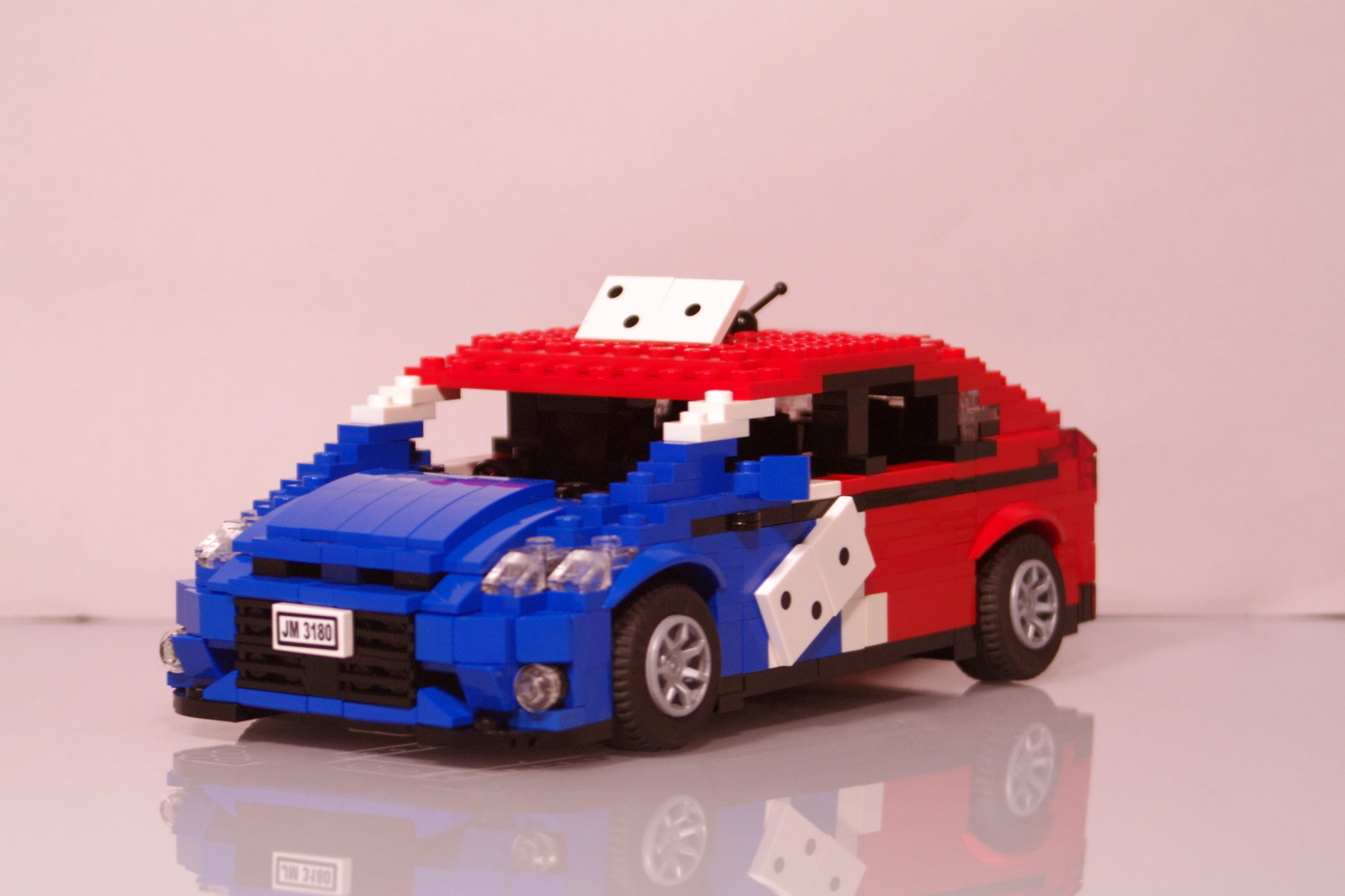 ford_c346_focus_dominos_pizza_09.jpg