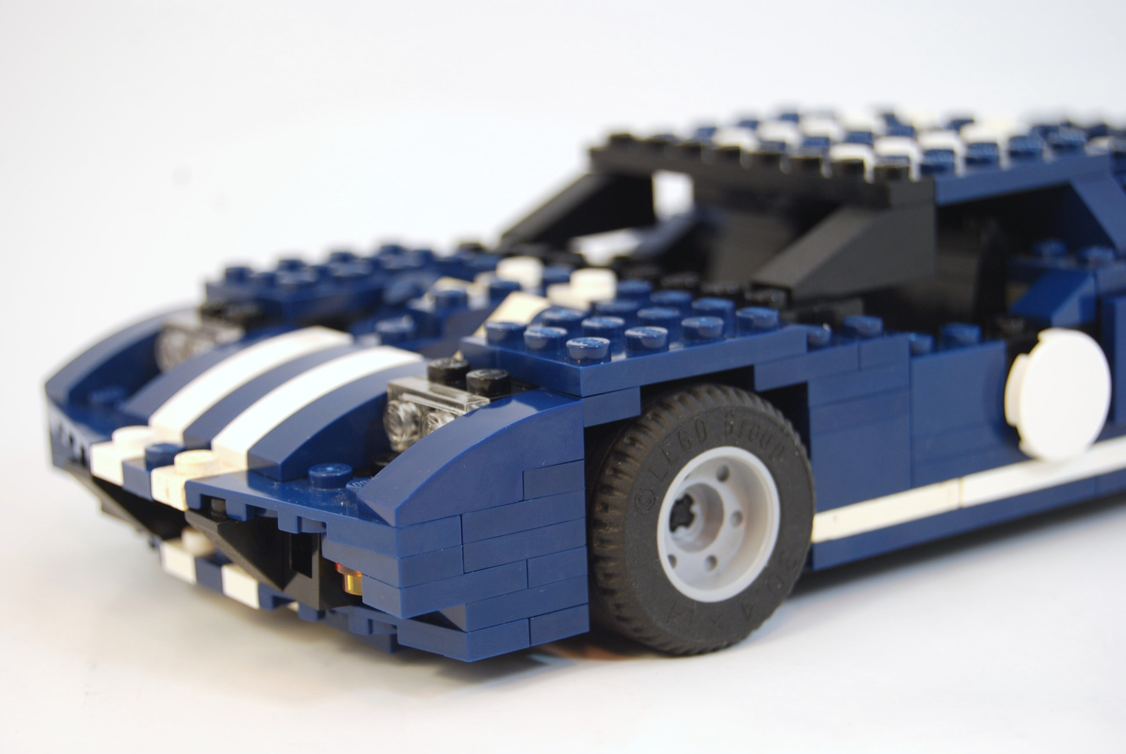 ford_gt40_96.jpg