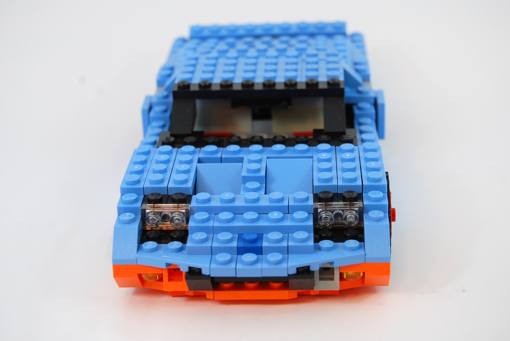 ford_gt40_09.jpg