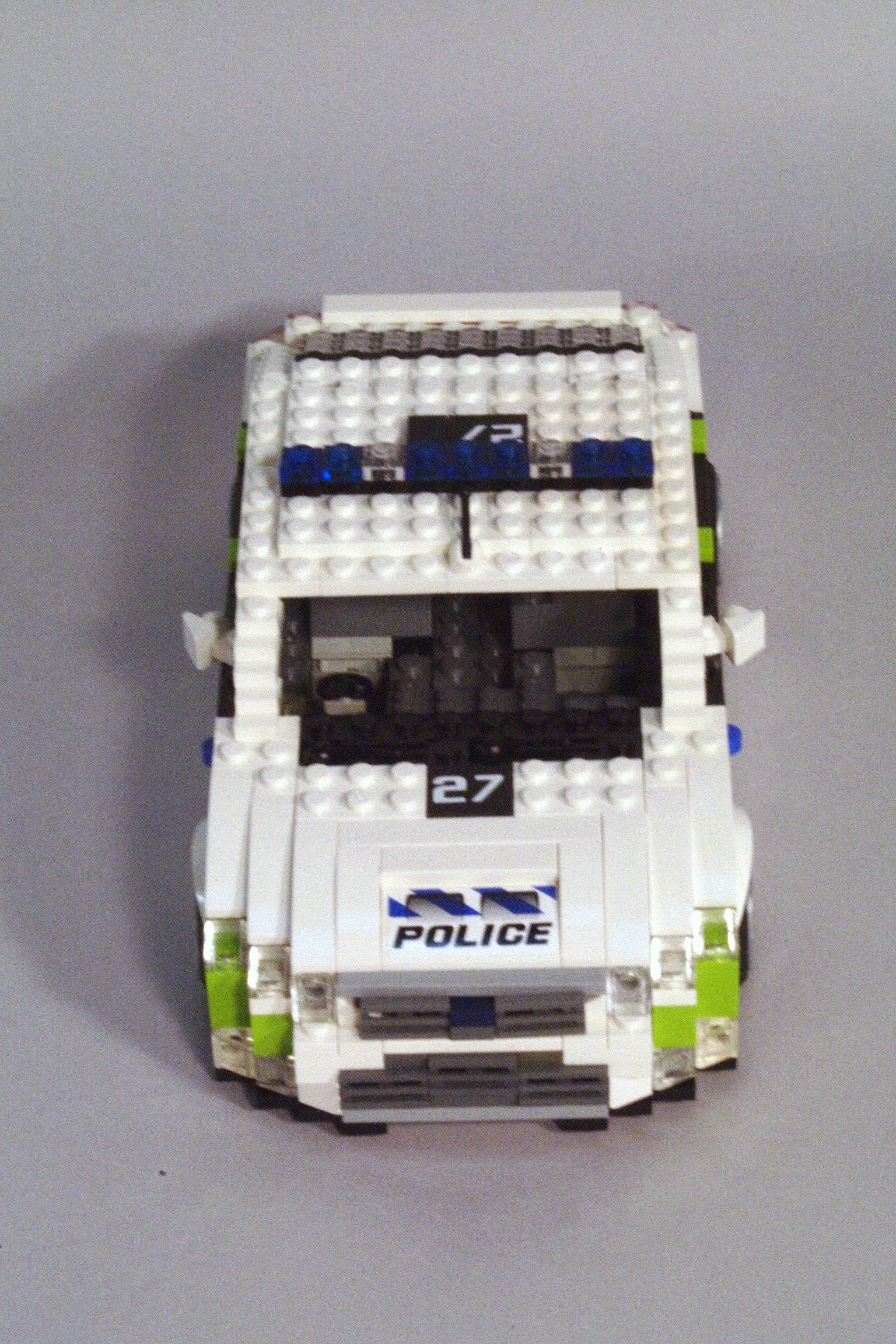 ford_mondeo_mk3_police_08.jpg