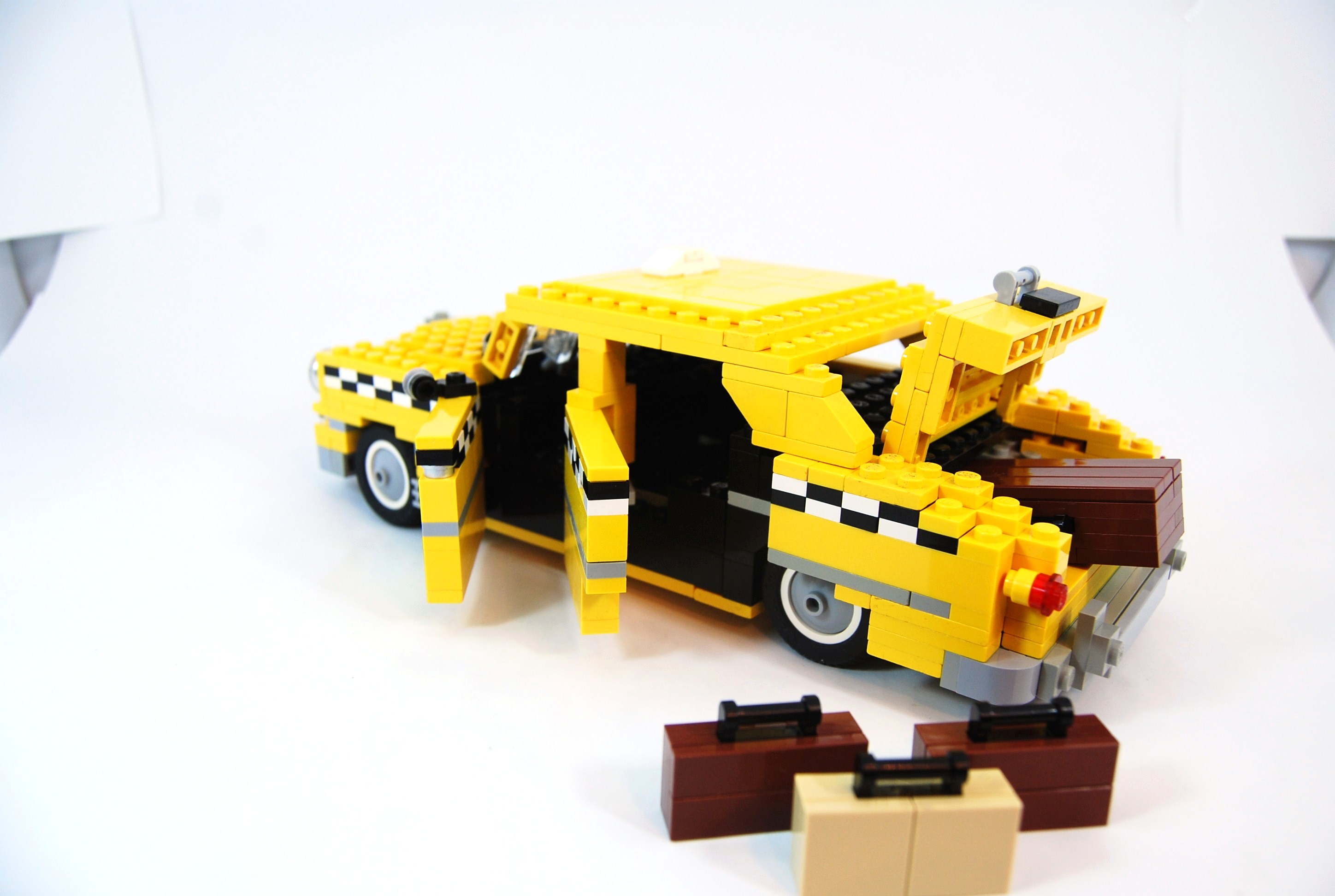 1949_ford_fordor_taxi_with_luggage_06.jpg