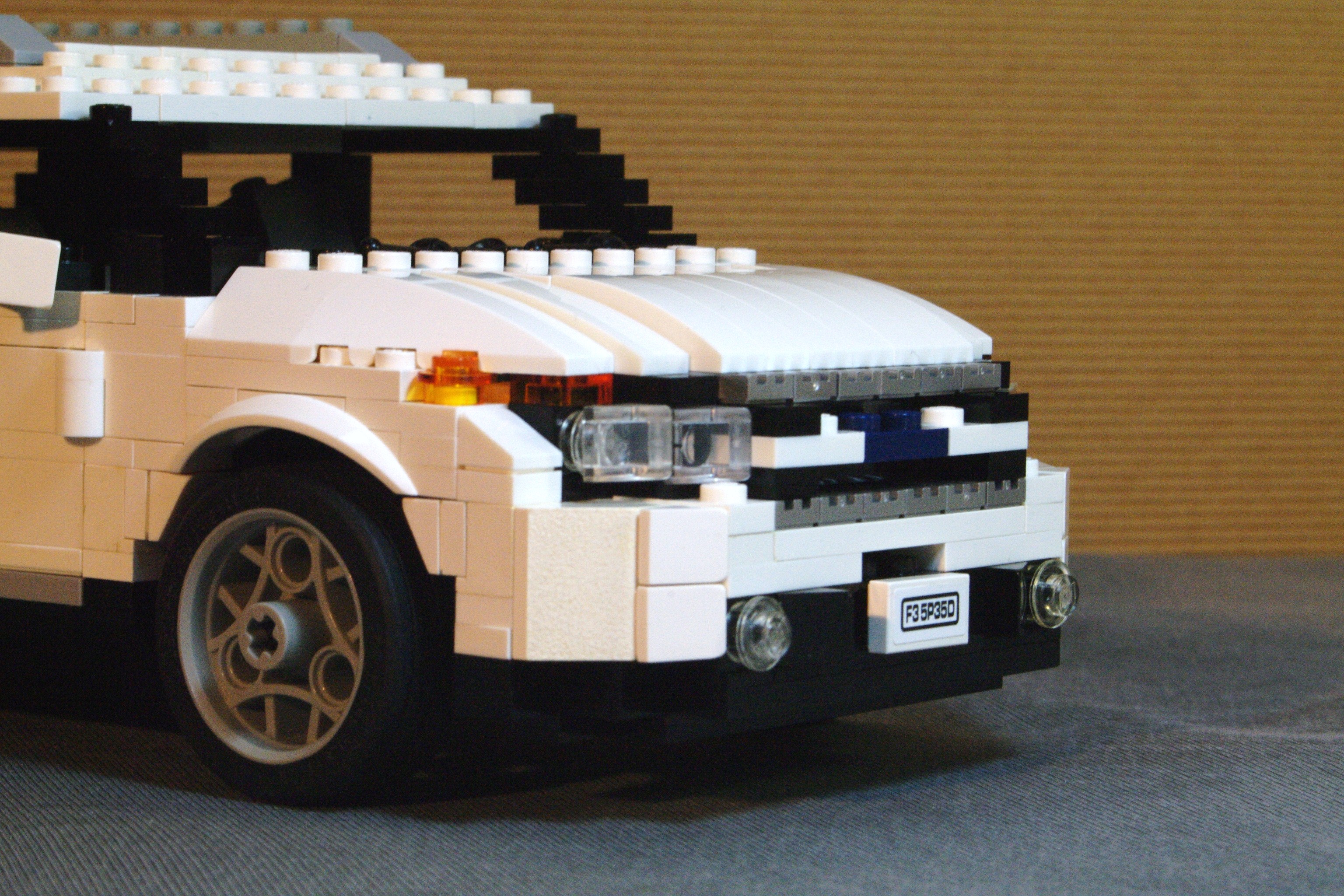 ford_explorer_2011_02.jpg