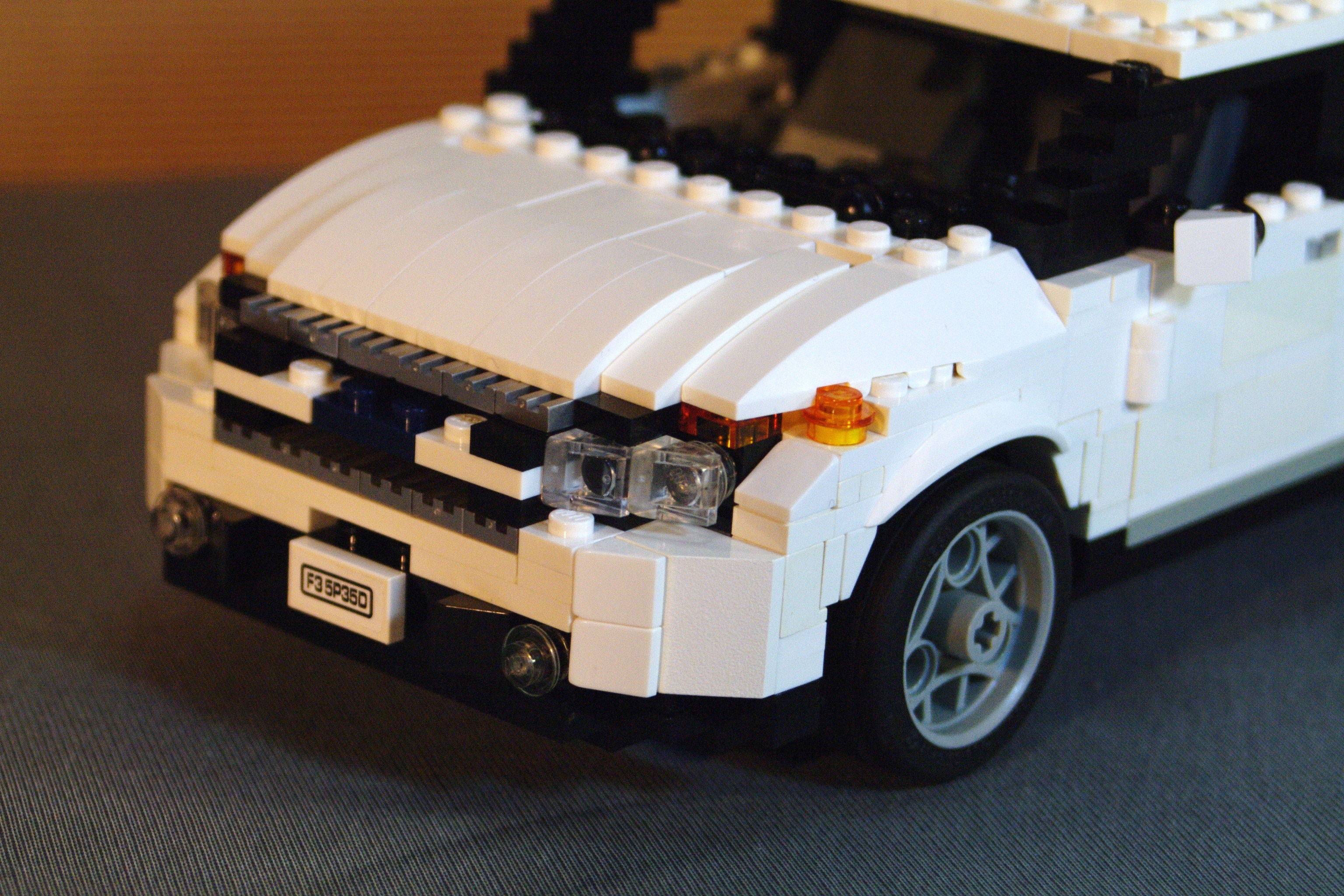 ford_explorer_2011_07.jpg