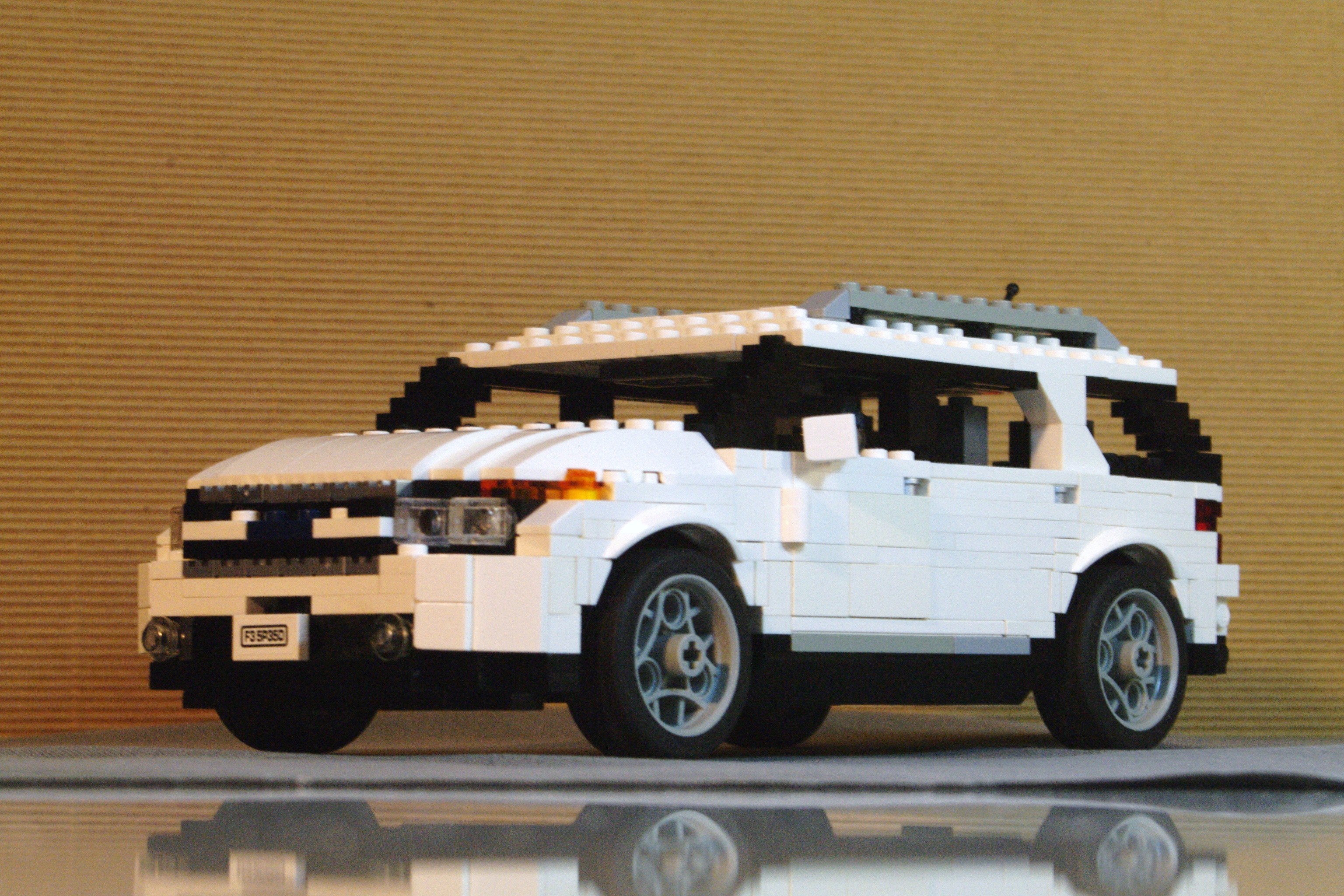 ford_explorer_2011_13.jpg