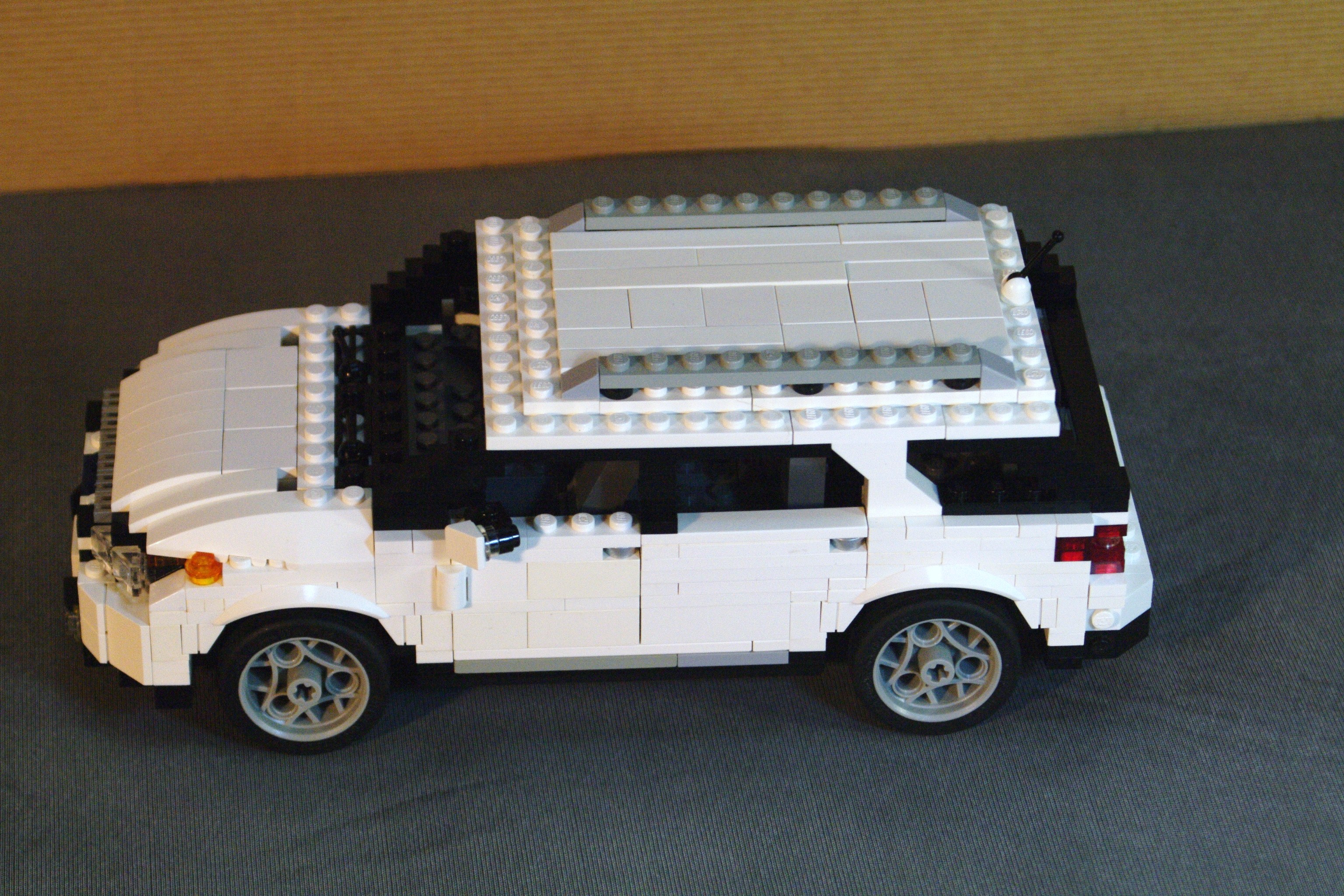 ford_explorer_2011_27.jpg