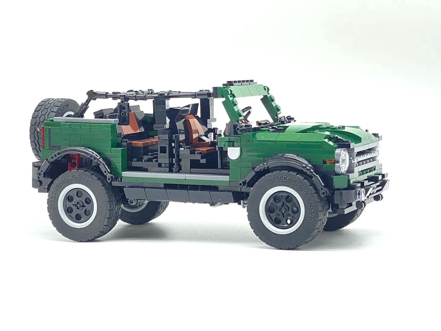 ford_bronco_6g_17_4dr_eruption_green_01.jpeg