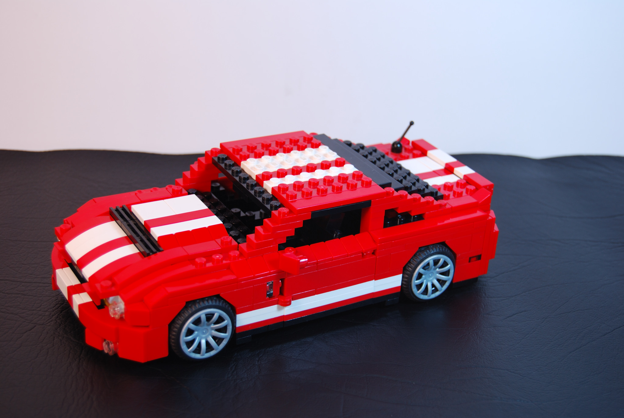 ford_mustang_gt_2010_01.jpg