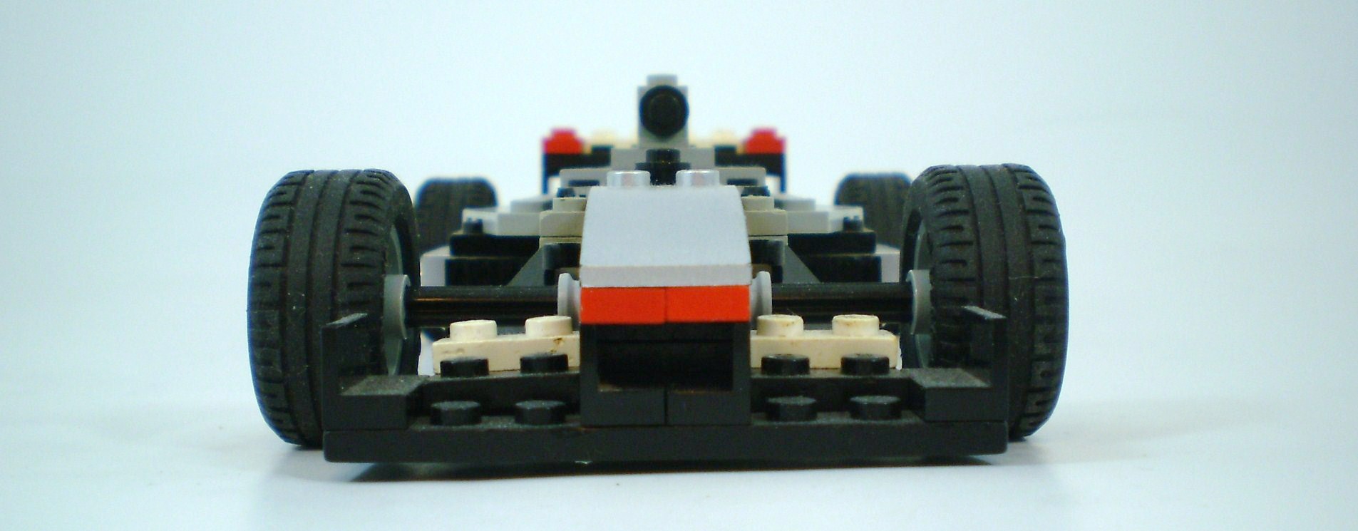 formula1_mclaren_07.jpg