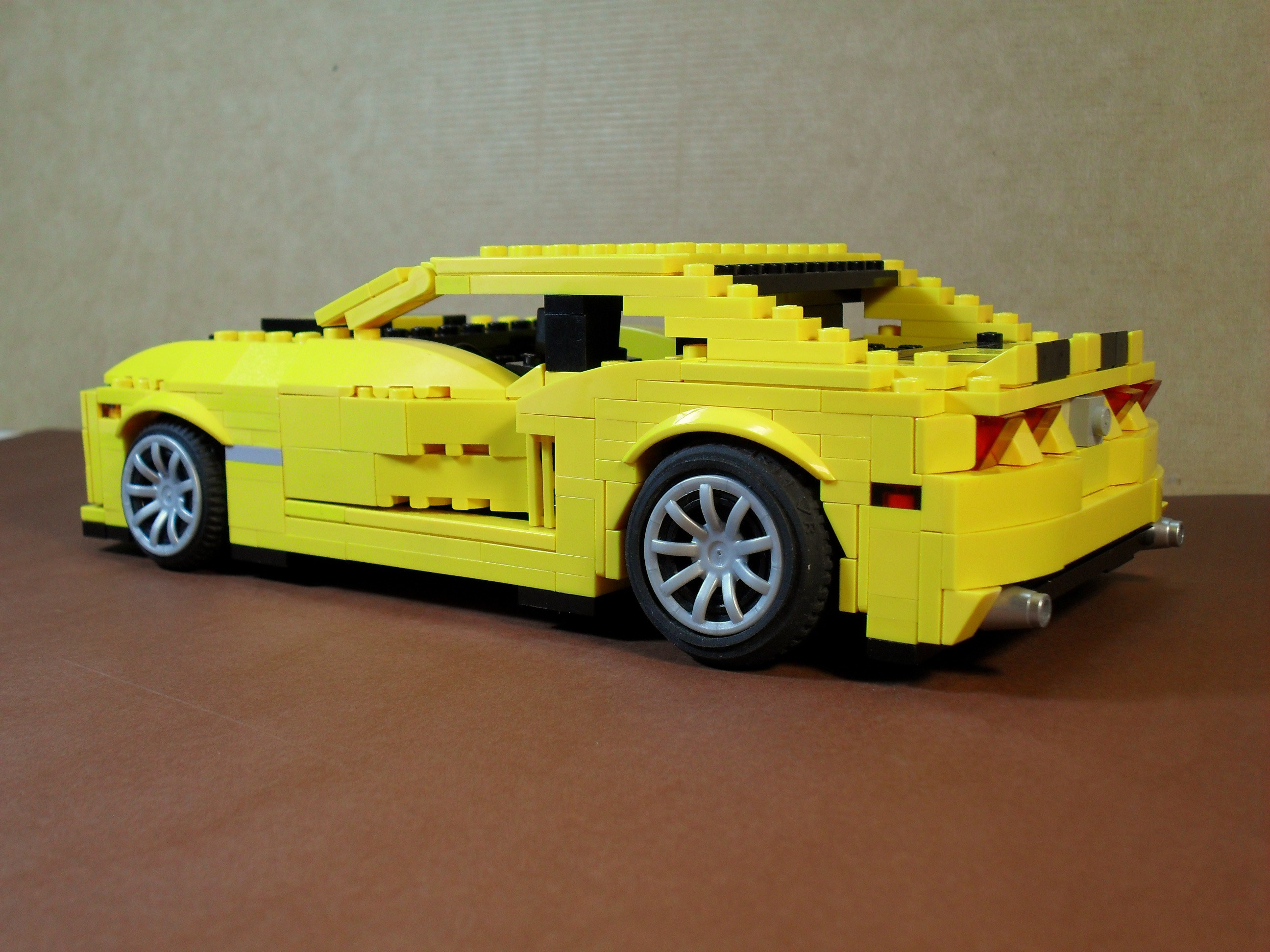 chevrolet_camaro_2010_bumble_bee_26.jpg
