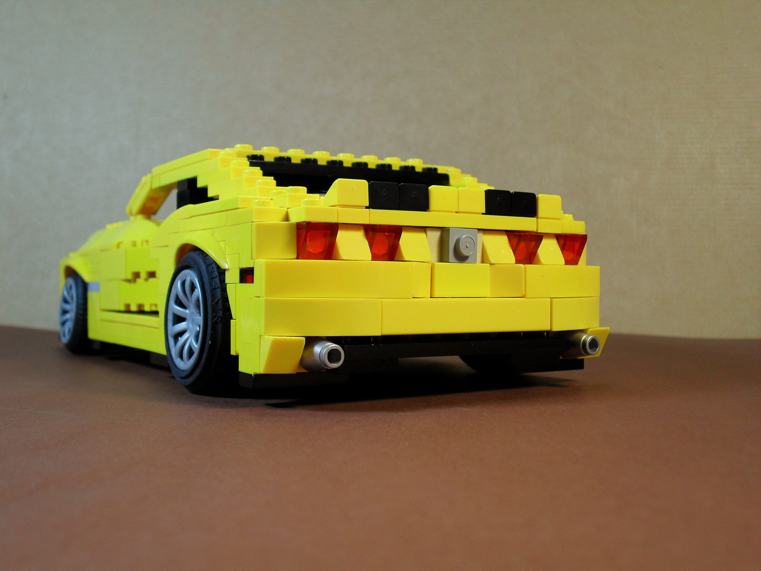 chevrolet_camaro_2010_bumble_bee_29.jpg