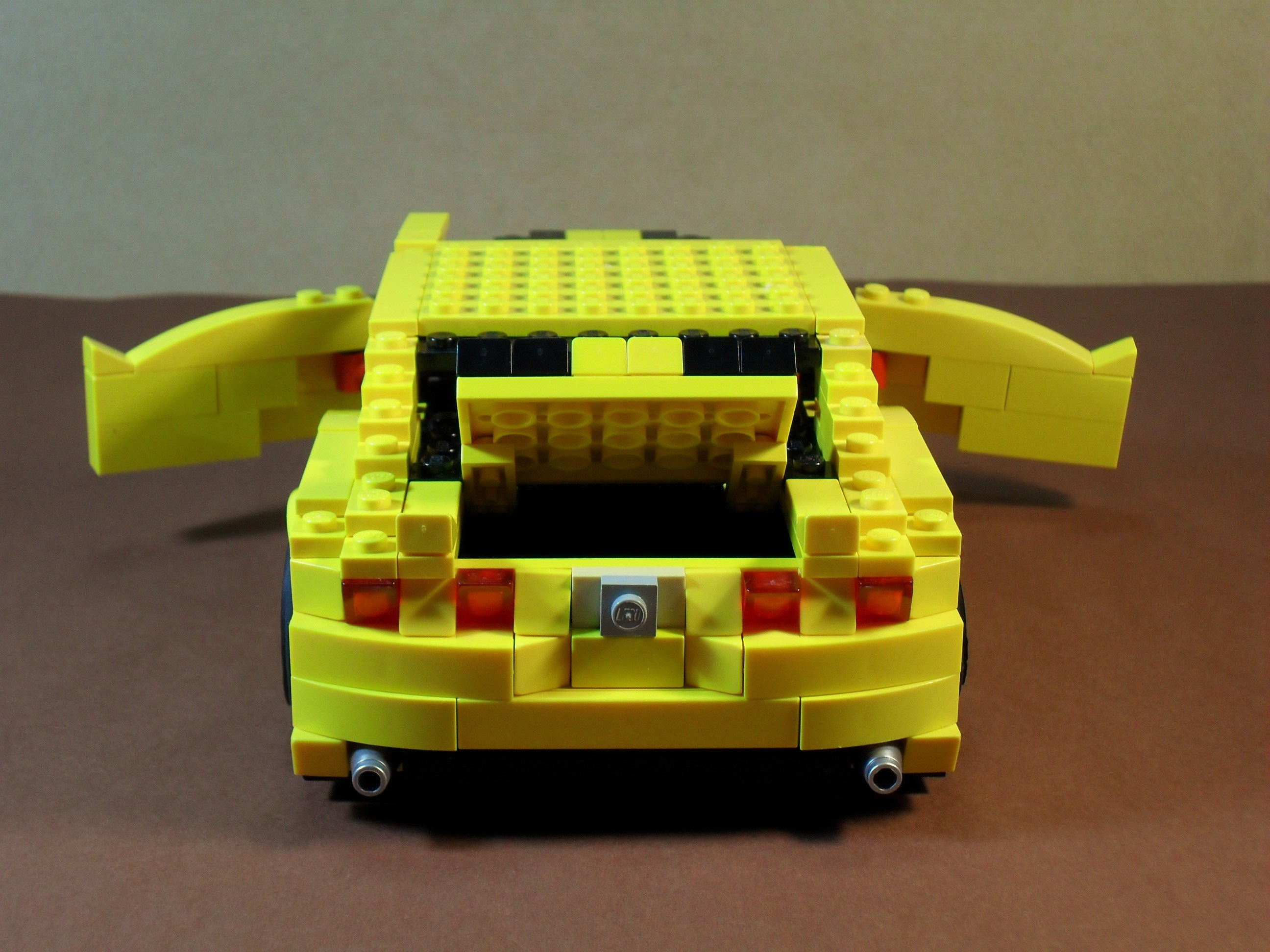 chevrolet_camaro_2010_bumble_bee_37.jpg