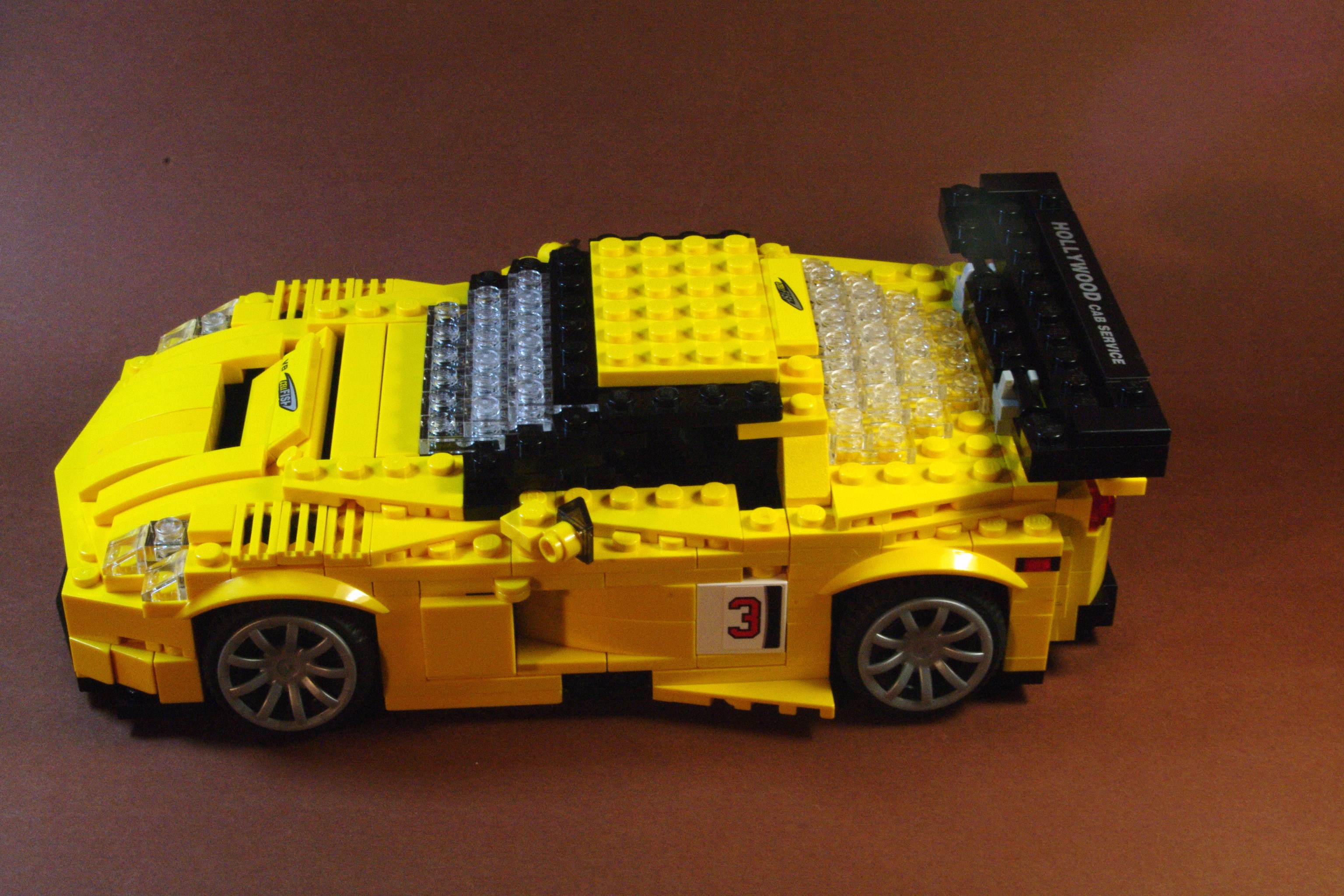 chevrolet_corvette_c6r_racer_03.jpg
