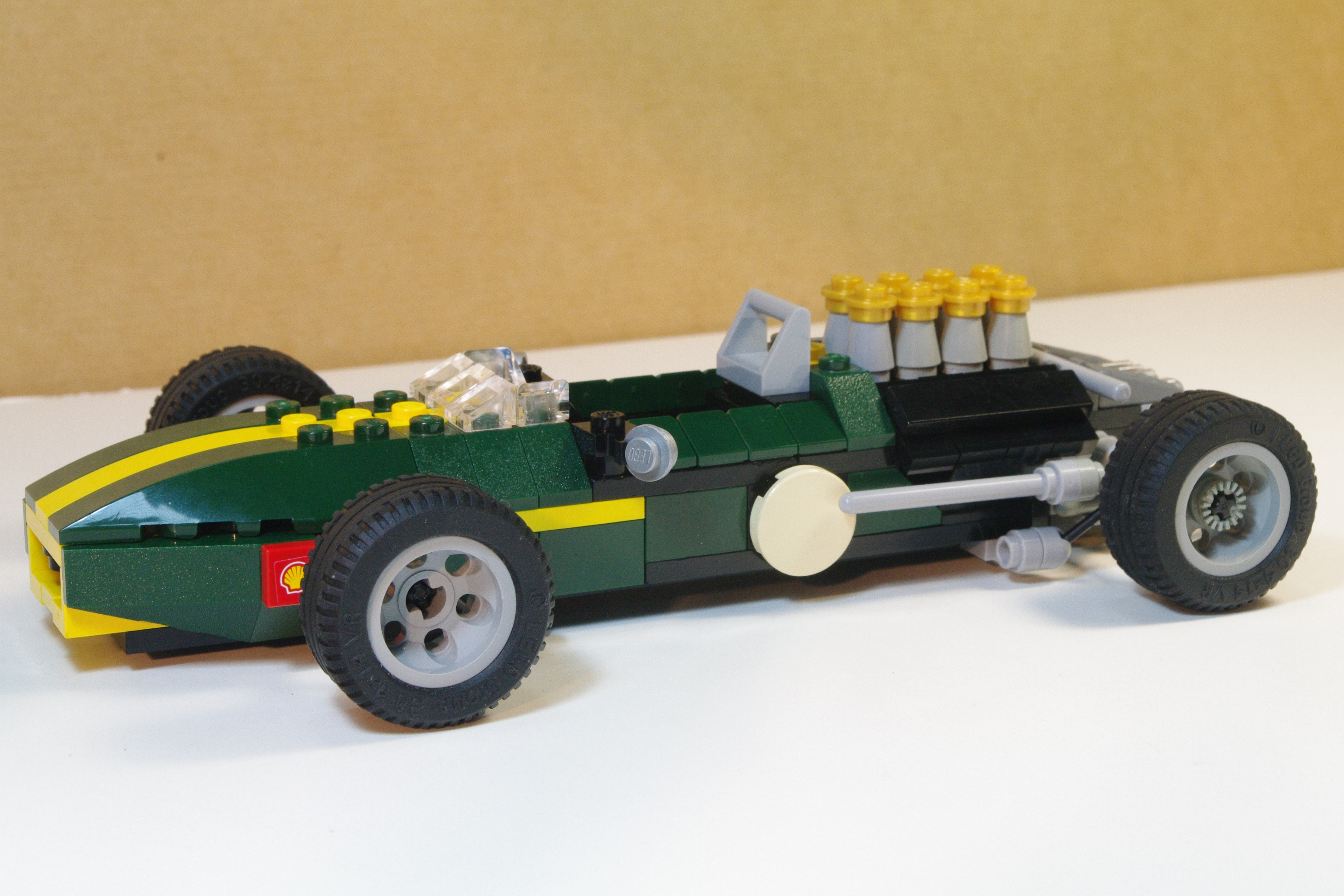 lotus_49a_formula_1_racer_02.jpg