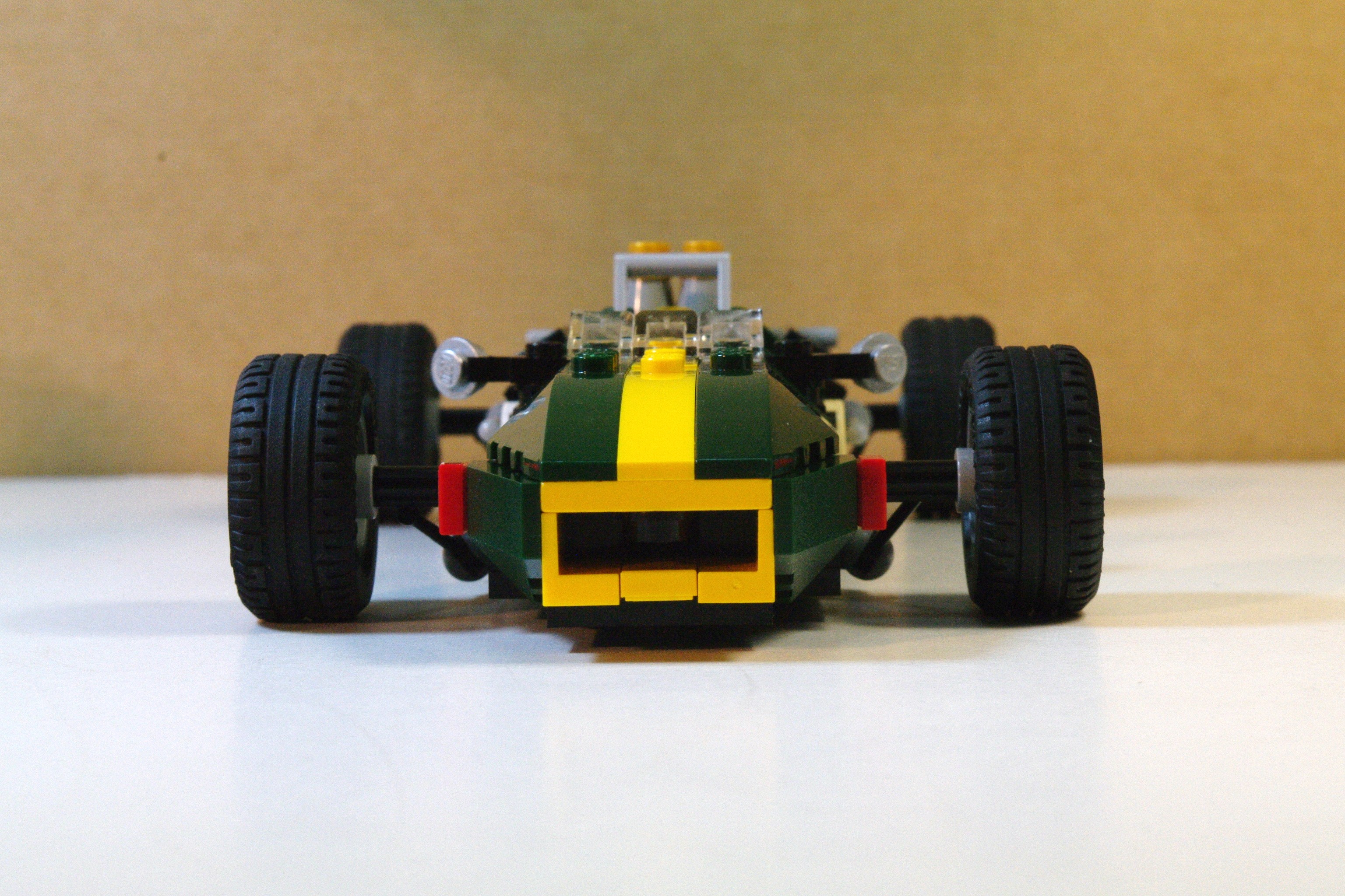 lotus_49a_formula_1_racer_08.jpg