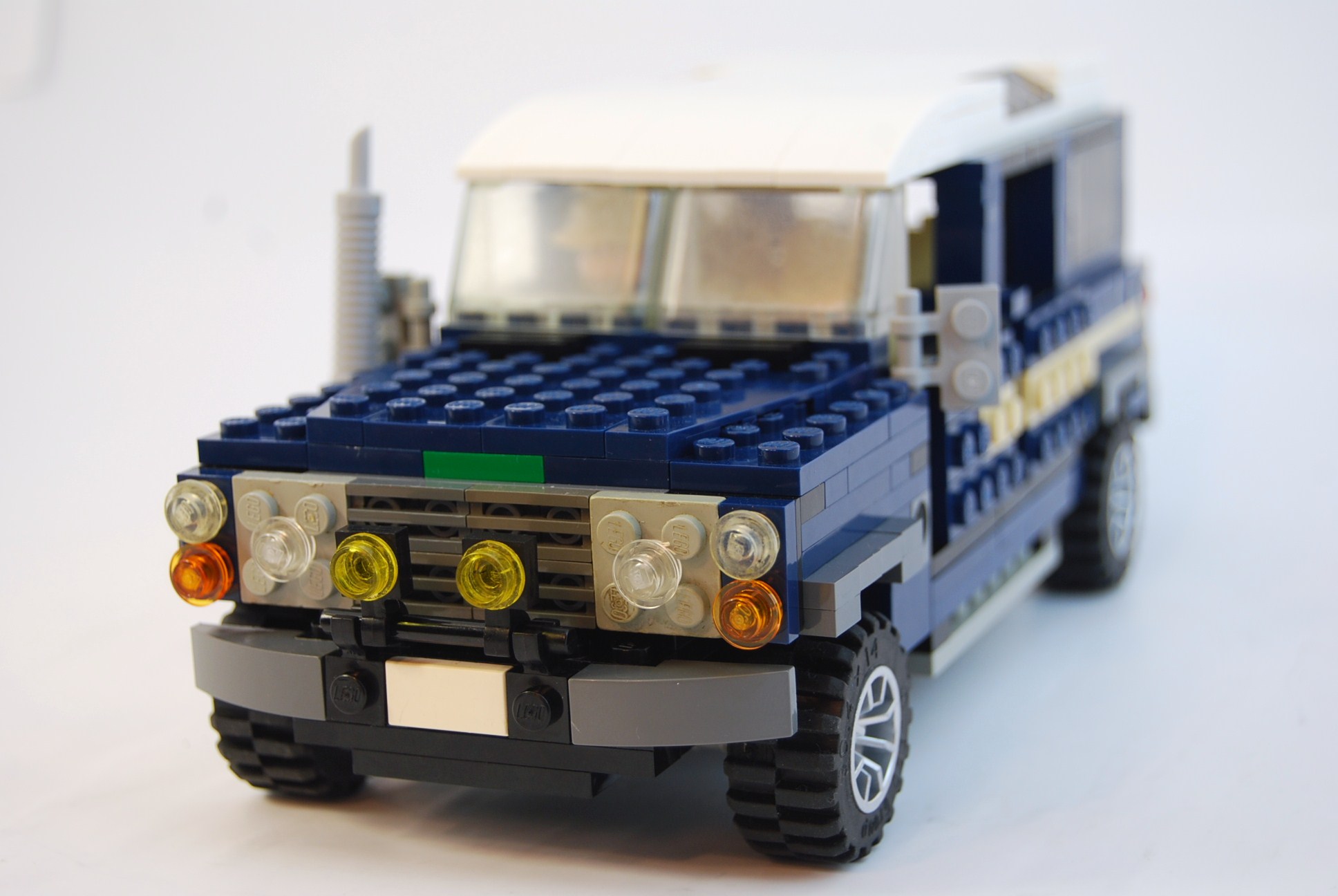 landrover_defender_53.jpg