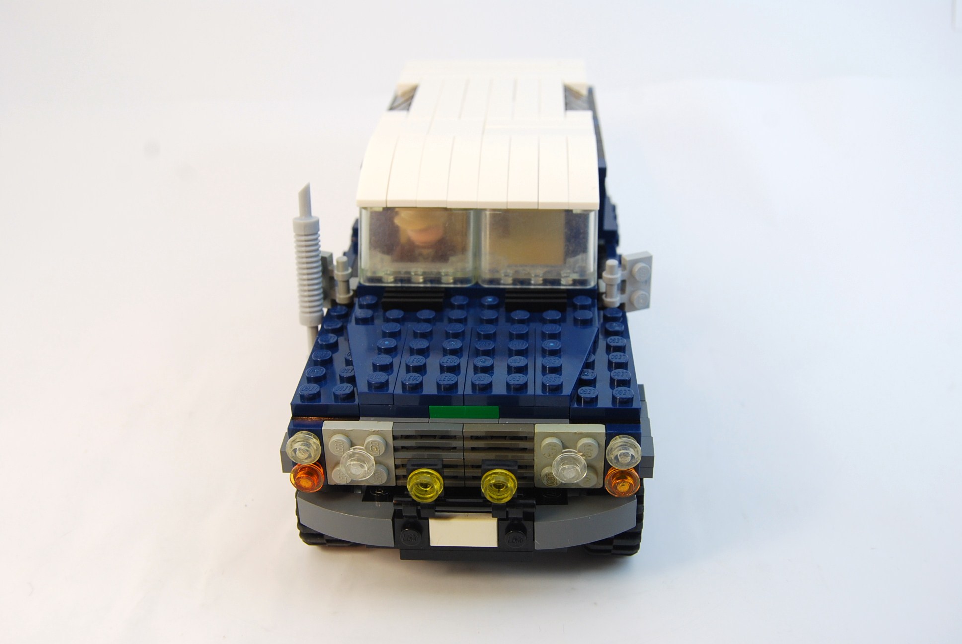 landrover_defender_54.jpg