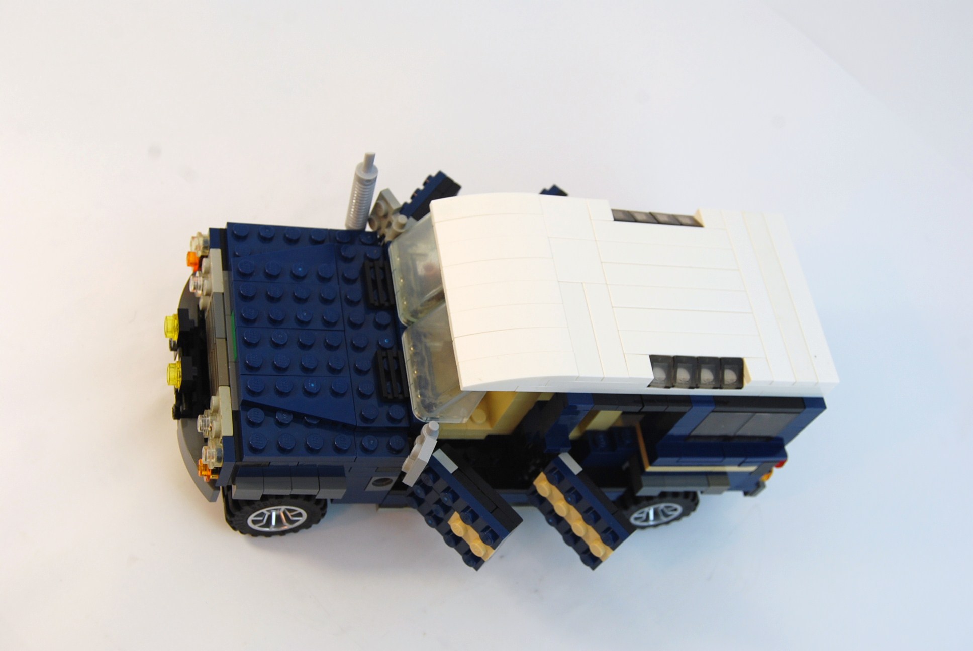 landrover_defender_16.jpg