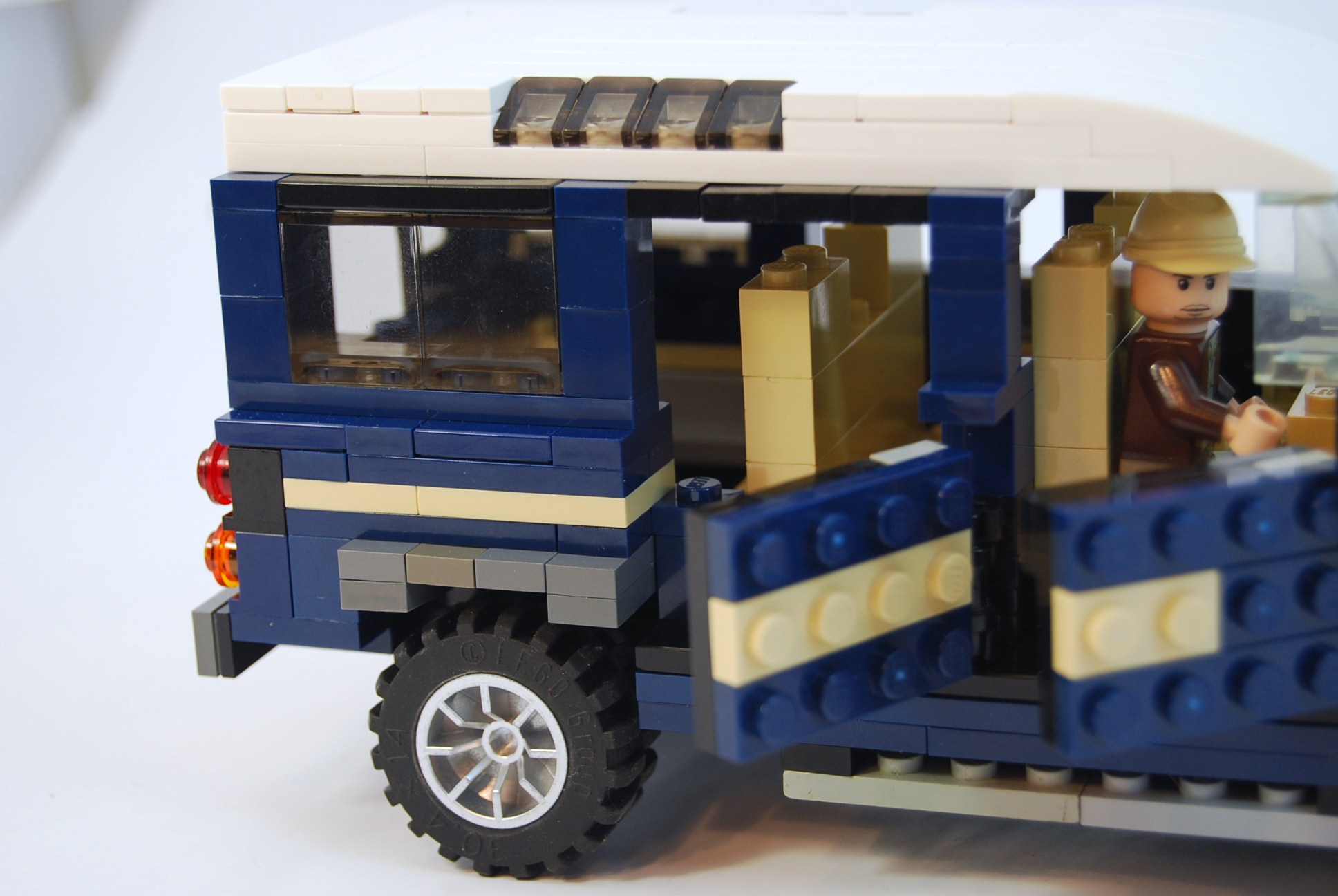 landrover_defender_23.jpg