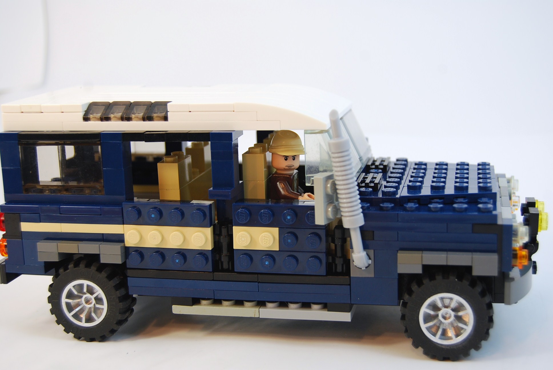 landrover_defender_27.jpg
