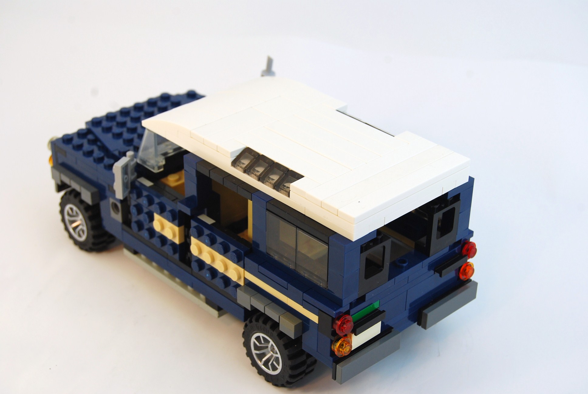 landrover_defender_31.jpg