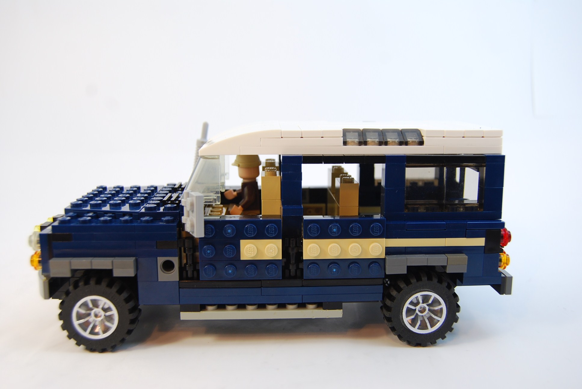 landrover_defender_41.jpg