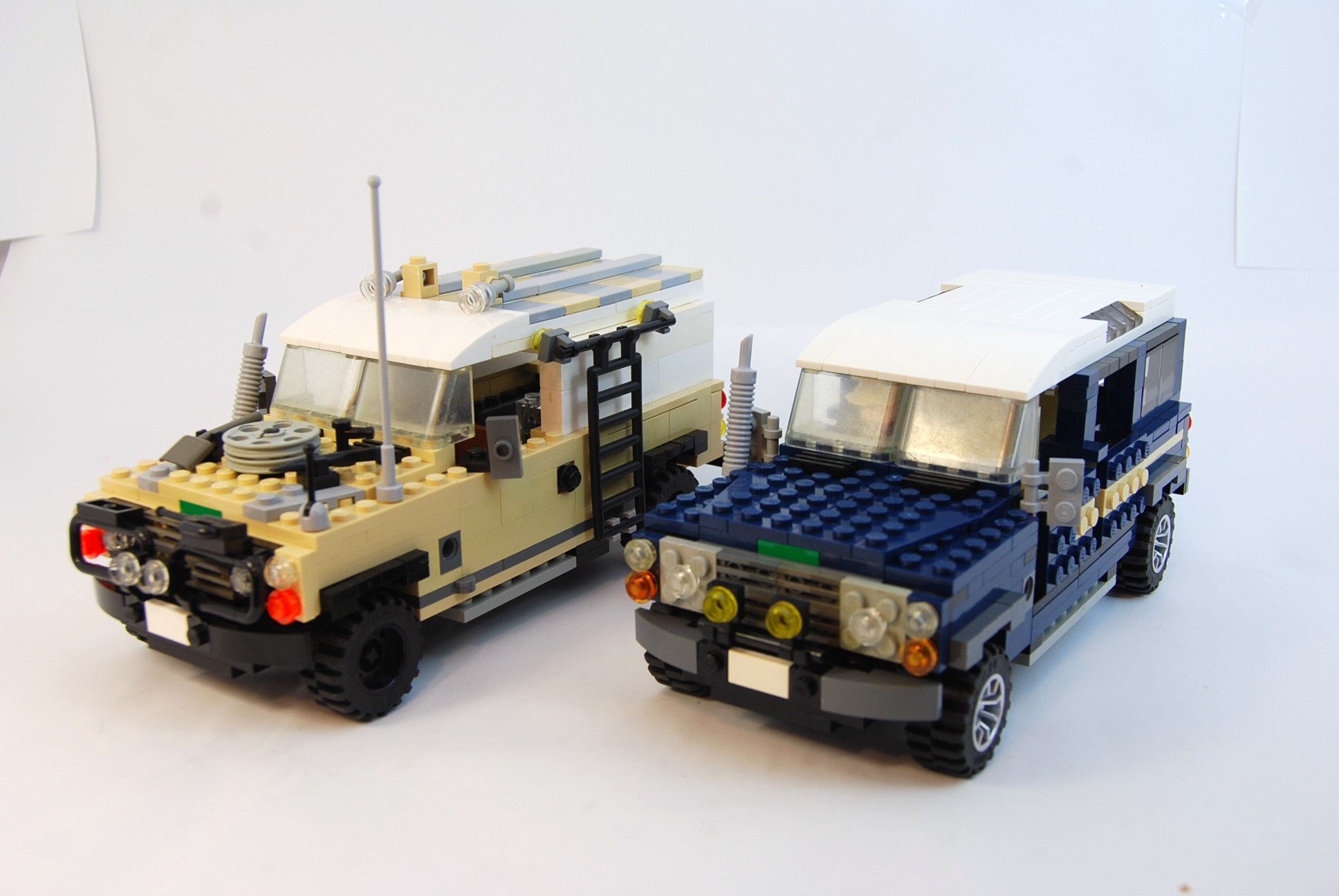 landrover_defender_group_01.jpg