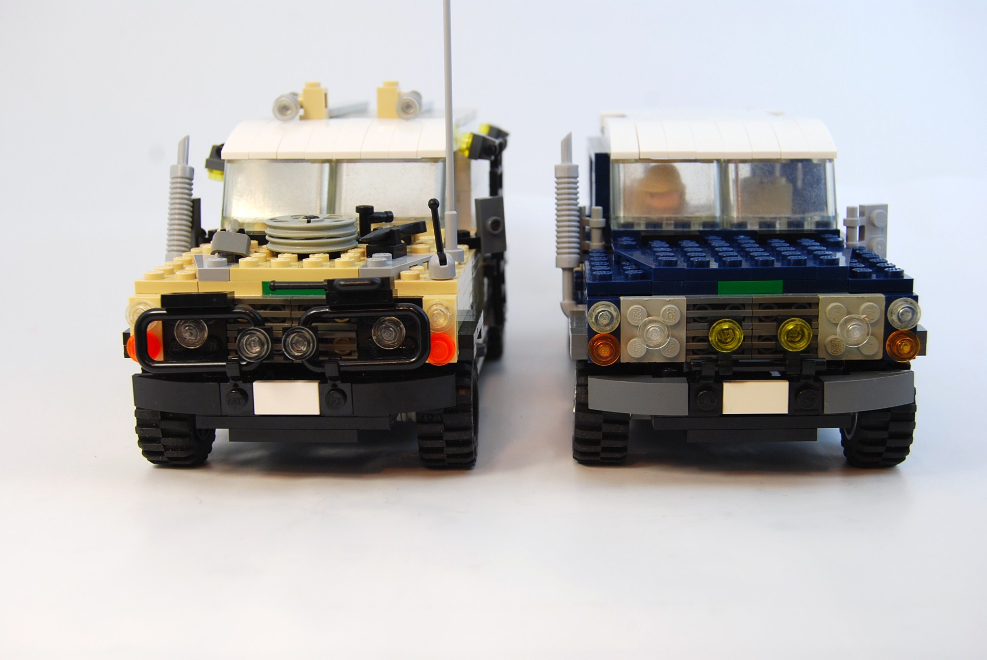 landrover_defender_group_04.jpg