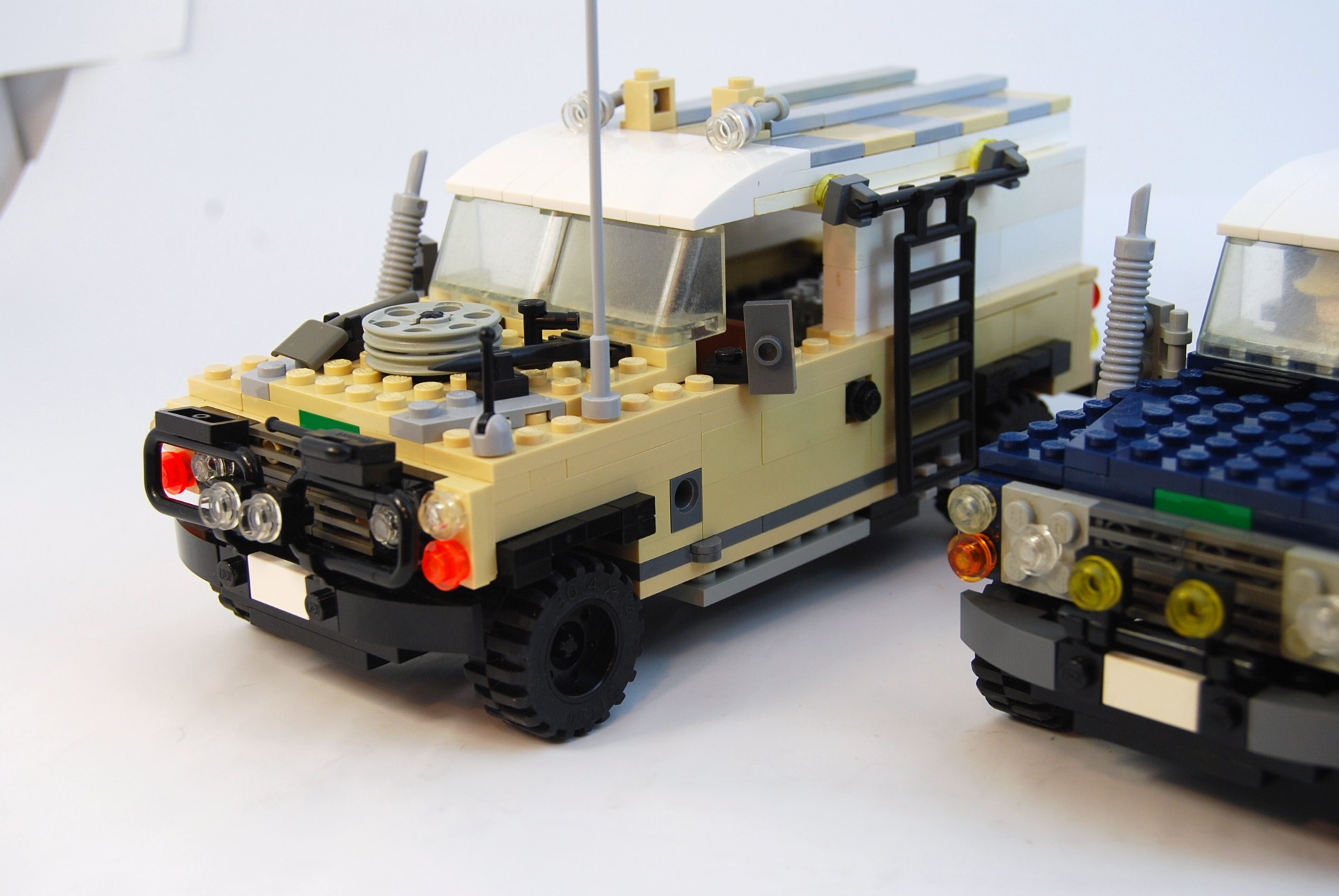 landrover_defender_group_09.jpg