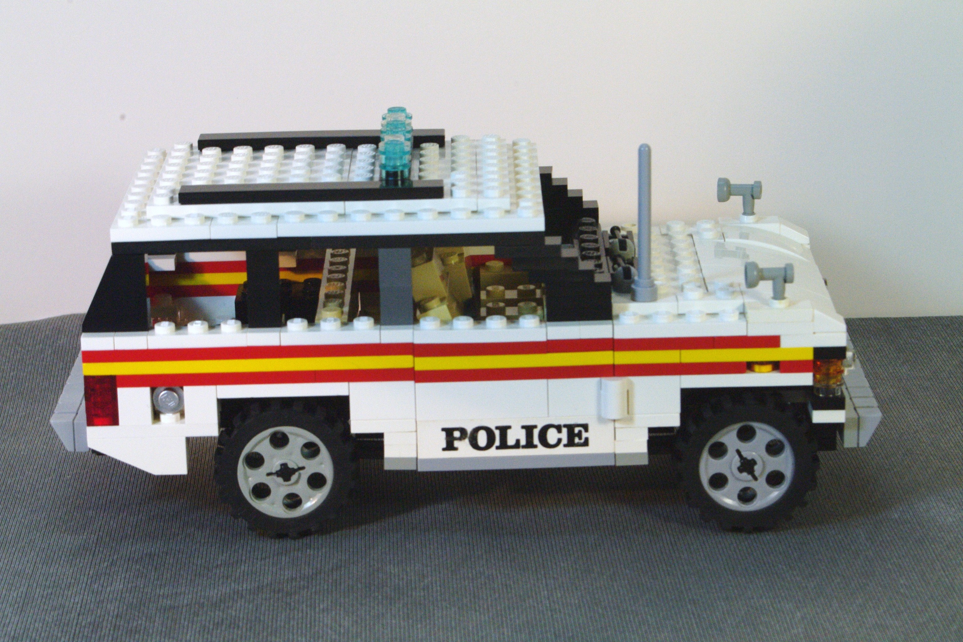 range_rover_series_i_police_04.jpg