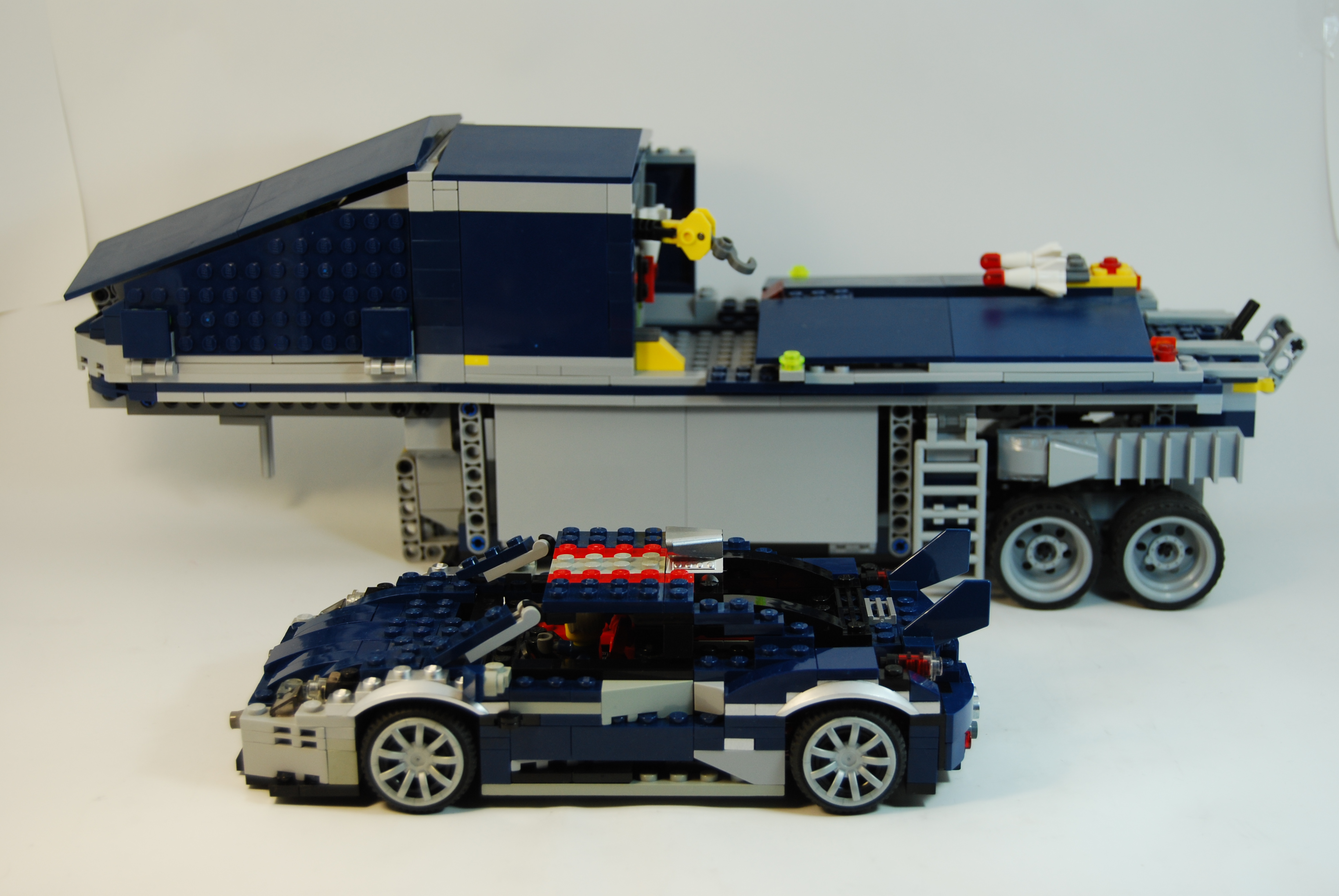 agents_truck_and_car_09.jpg